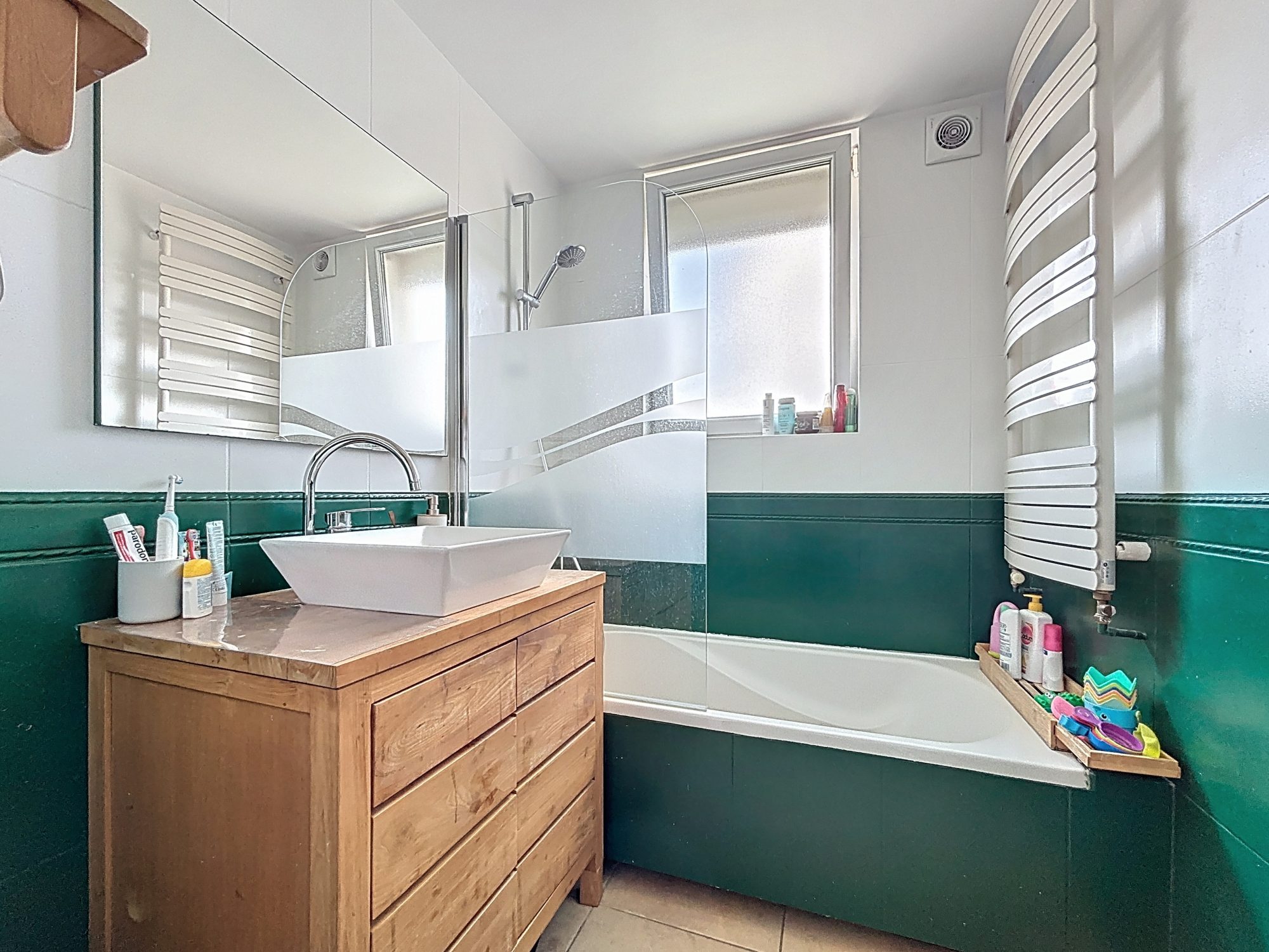 T4 de 90 m², dernier étage, balcon, garage et cave Oullins 69600