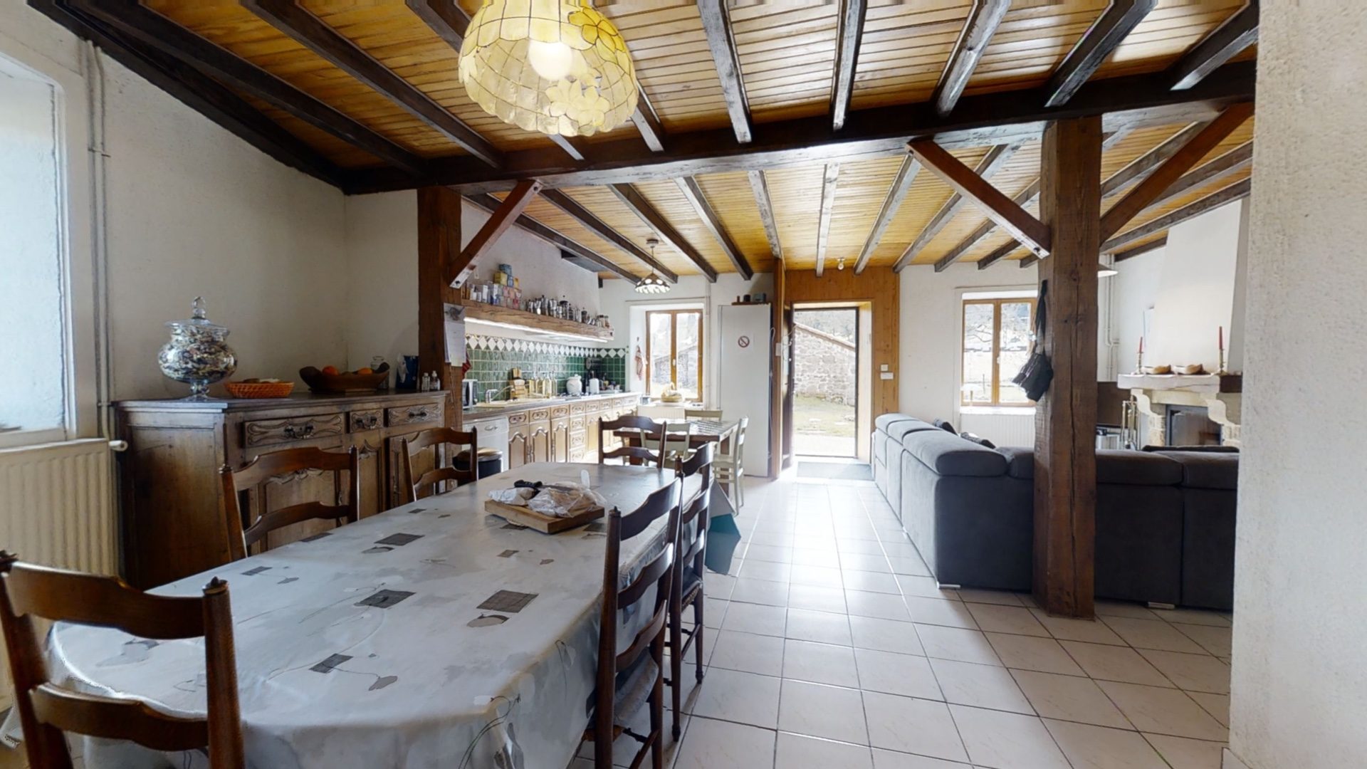 Bien d’exception loué en gîtes avec piscine intérieure Montregard 43290