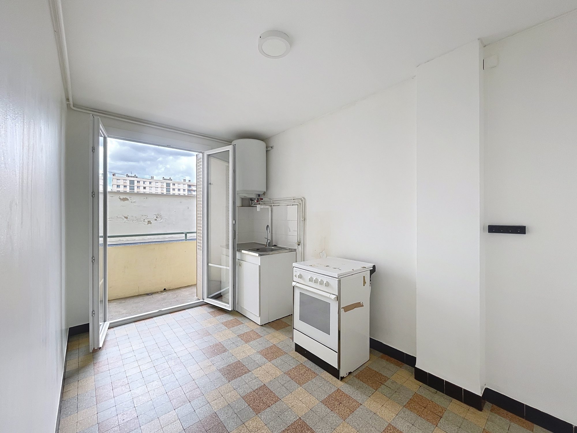 T4- 73,50M2- RUE GREUZE-PARKING COLLECTIF Villeurbanne 69100