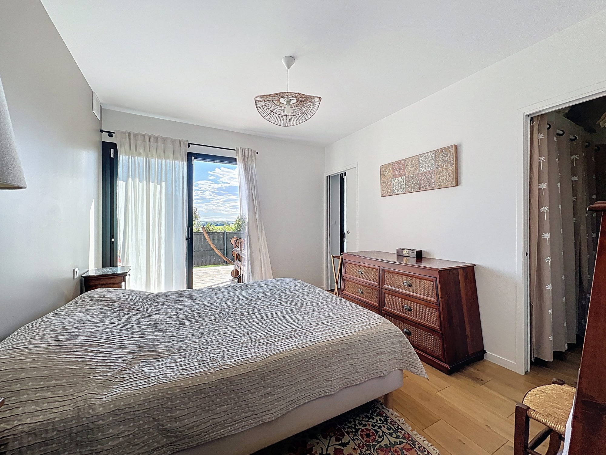 Maison d'architecte- 5 chambres, 3 salles d’eau, prestations haut de gamme et confort énergétique (DPE A) Fleurieux-sur-l'Arbresle 69210