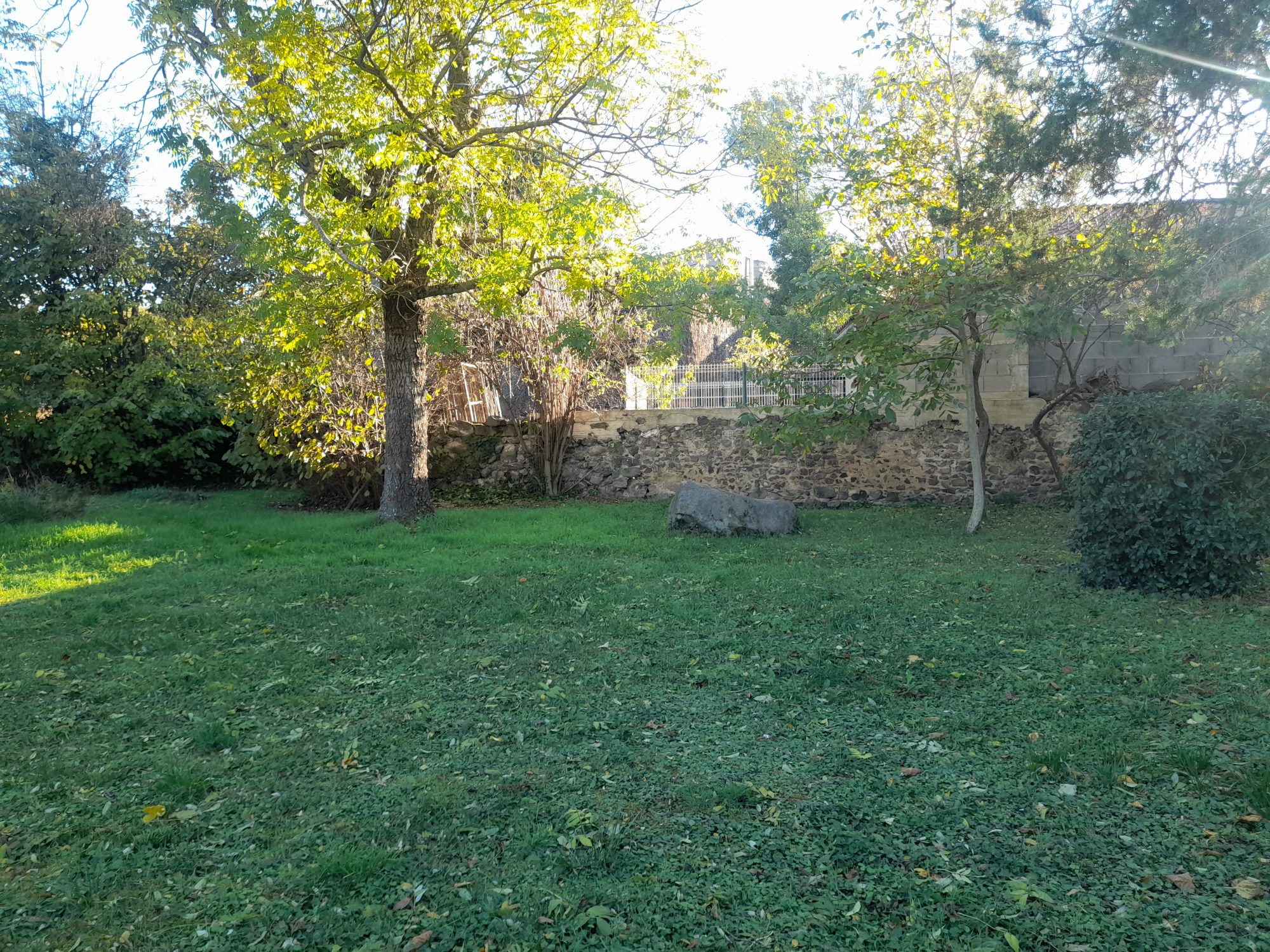 Maison - 11 pièces - 243 m² - Villeneuve (63340)