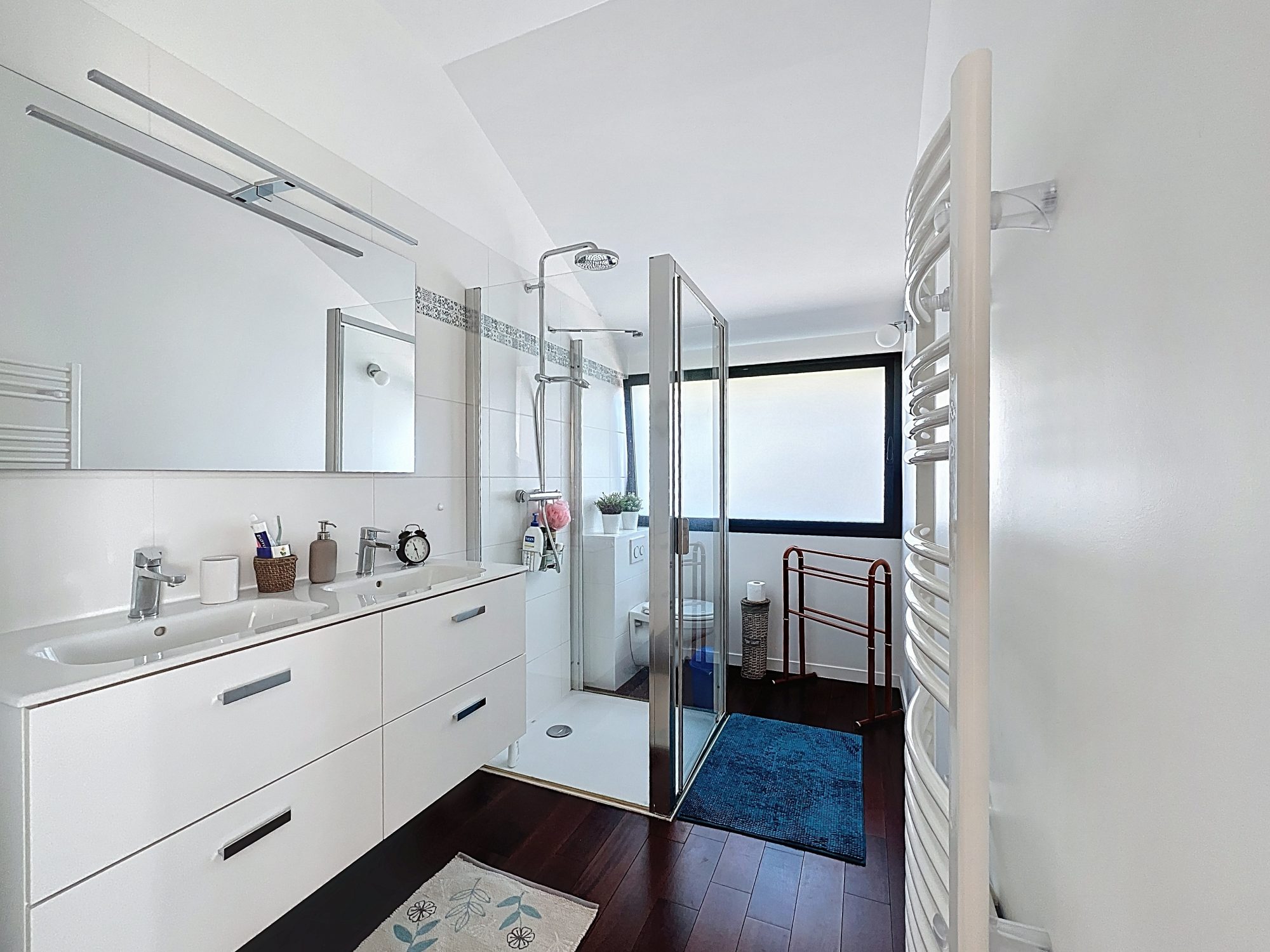 Maison d'architecte- 5 chambres, 3 salles d’eau, prestations haut de gamme et confort énergétique (DPE A) Fleurieux-sur-l'Arbresle 69210