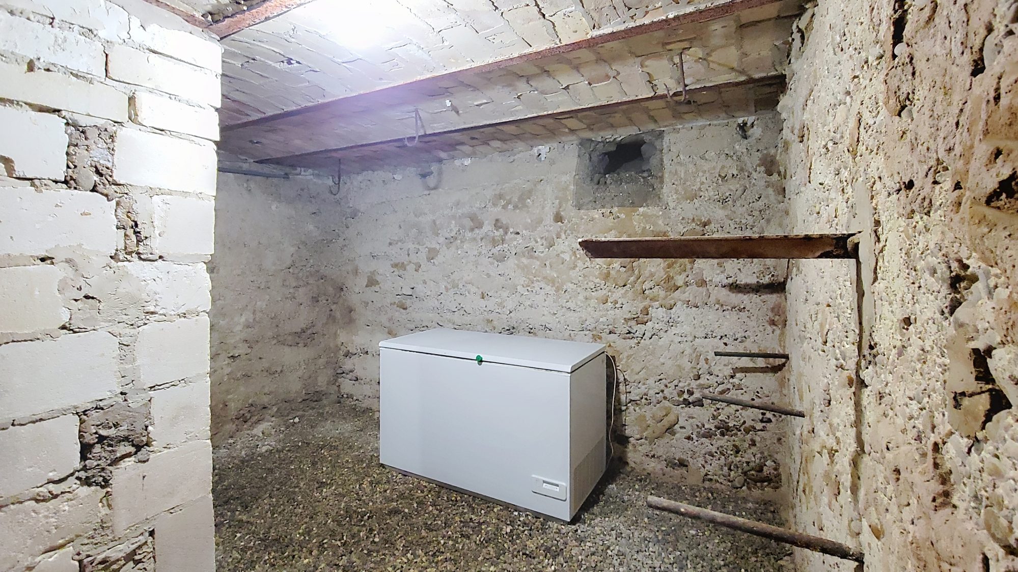 Maison de caractère- T6 - 5 chambres - Terrain plat sans aucun vis à vis Ville-sous-Anjou 38150