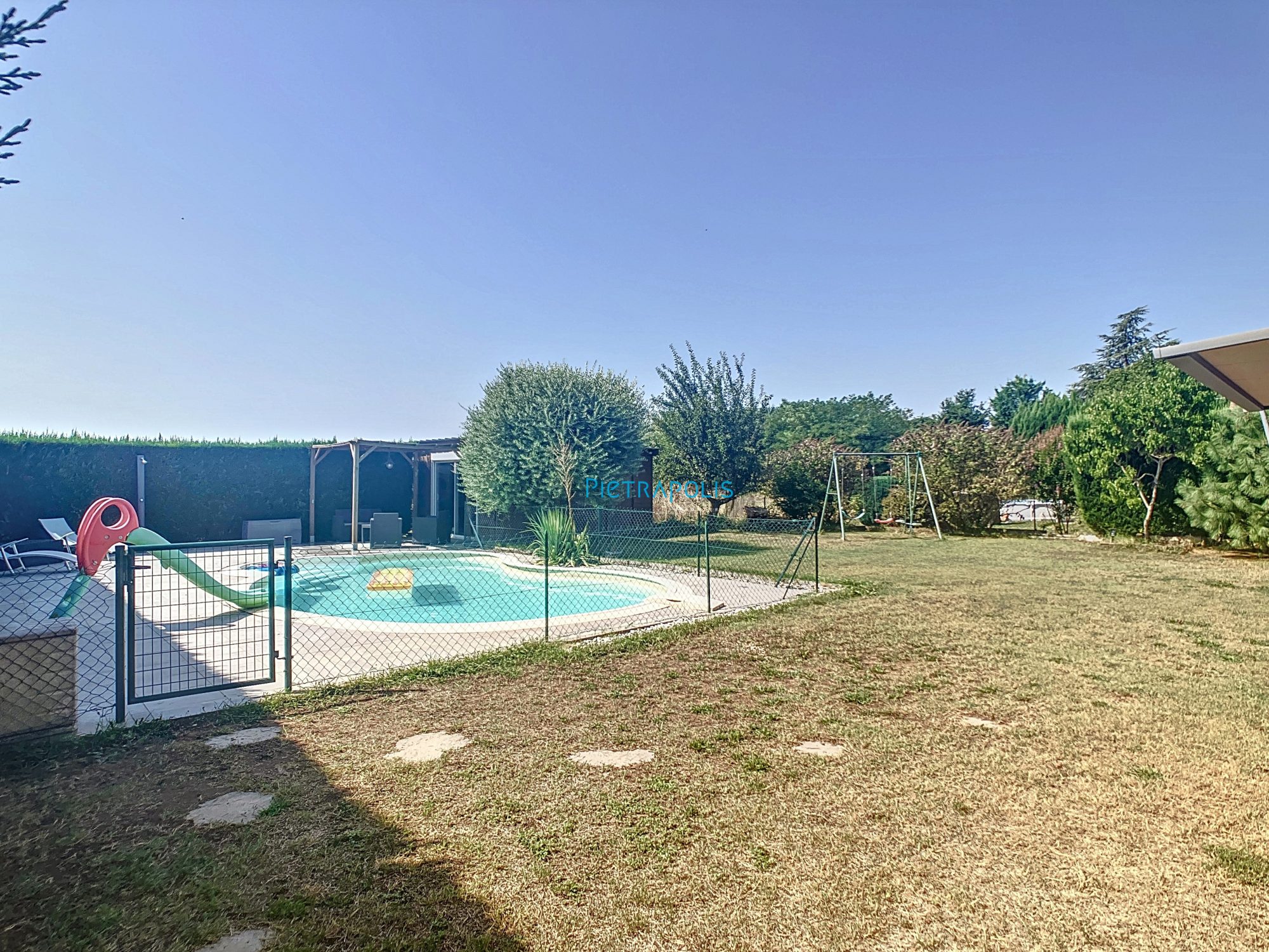 maison de plain pied - DPE C - 4 chambres + 1 bureau Saint-Georges-de-Reneins 69830