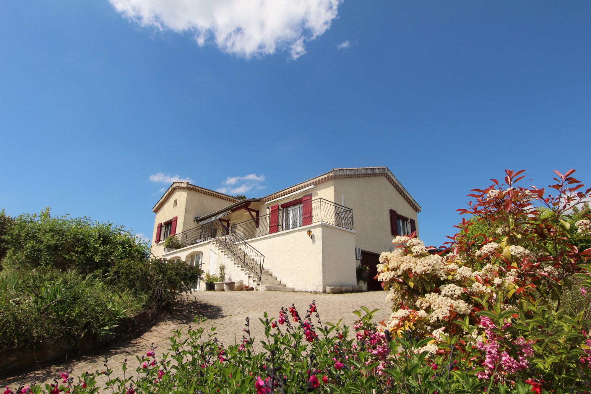 A VENDRE MAISON 178 m² PEYRINS AU CALME