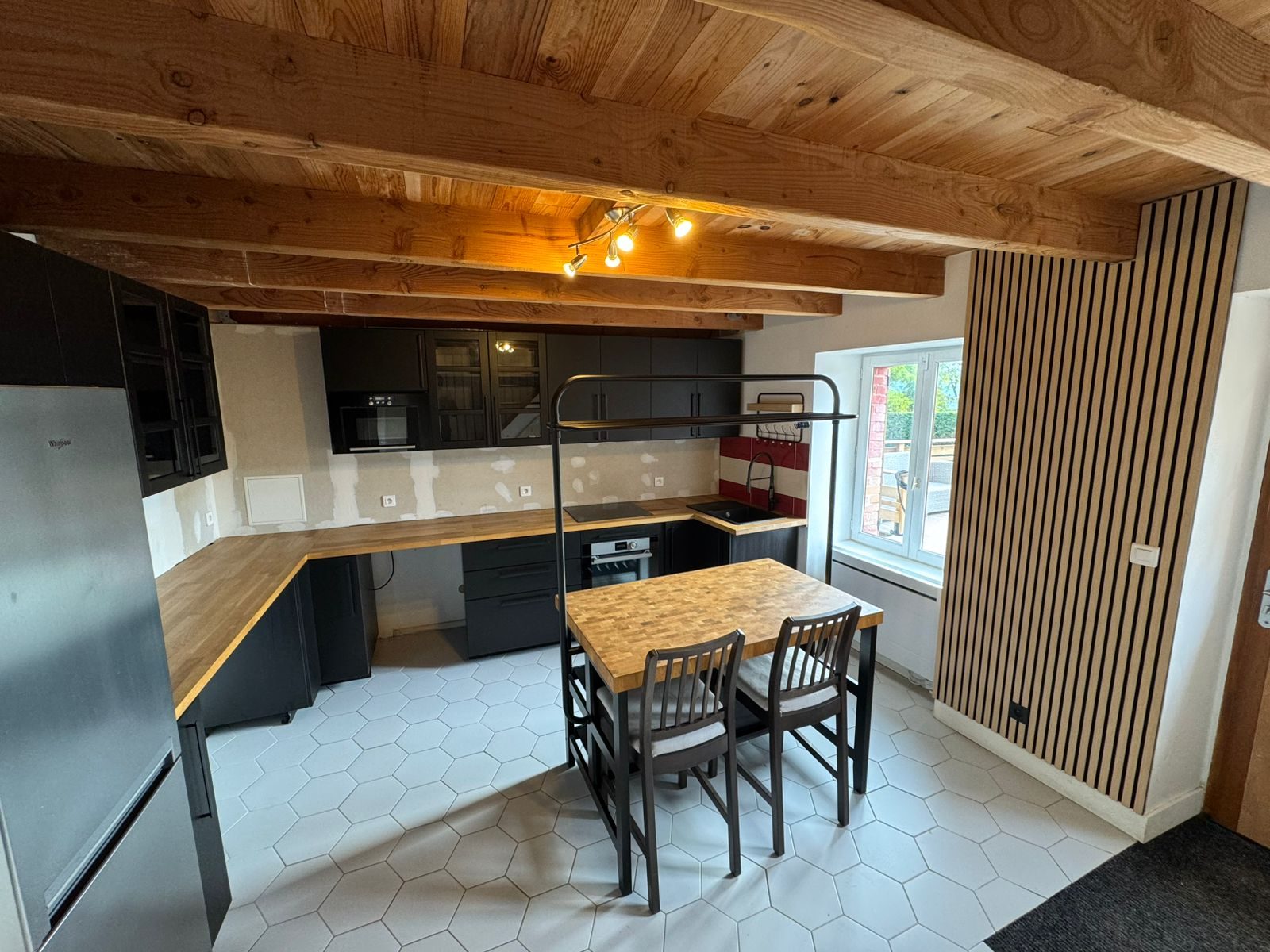 Maison ancienne 108m² avec belle dépendance Saint-Appolinaire 69170