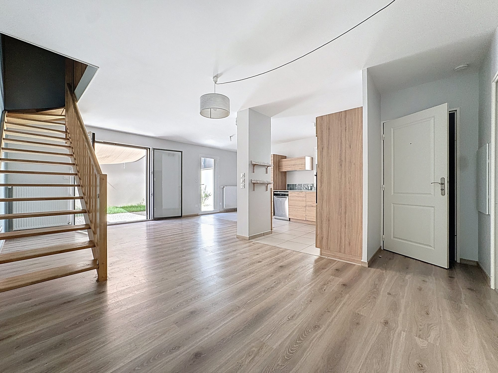 Maison de 2020 au centre ville de 110m2 - 4 chambres avec Garage et stationnement.