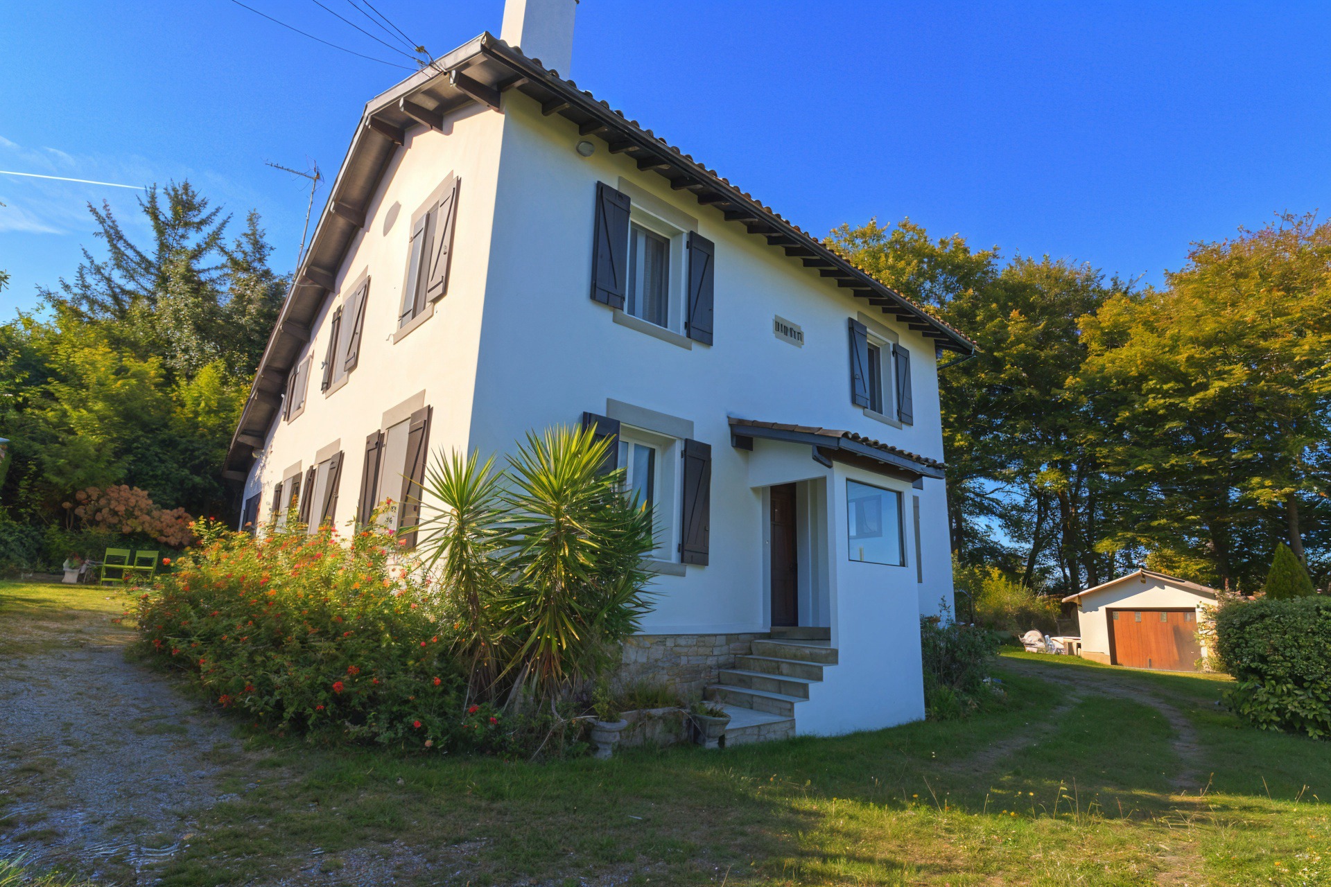 Charmante Maison individuelle divisée en 2 appartements Anglet 64600