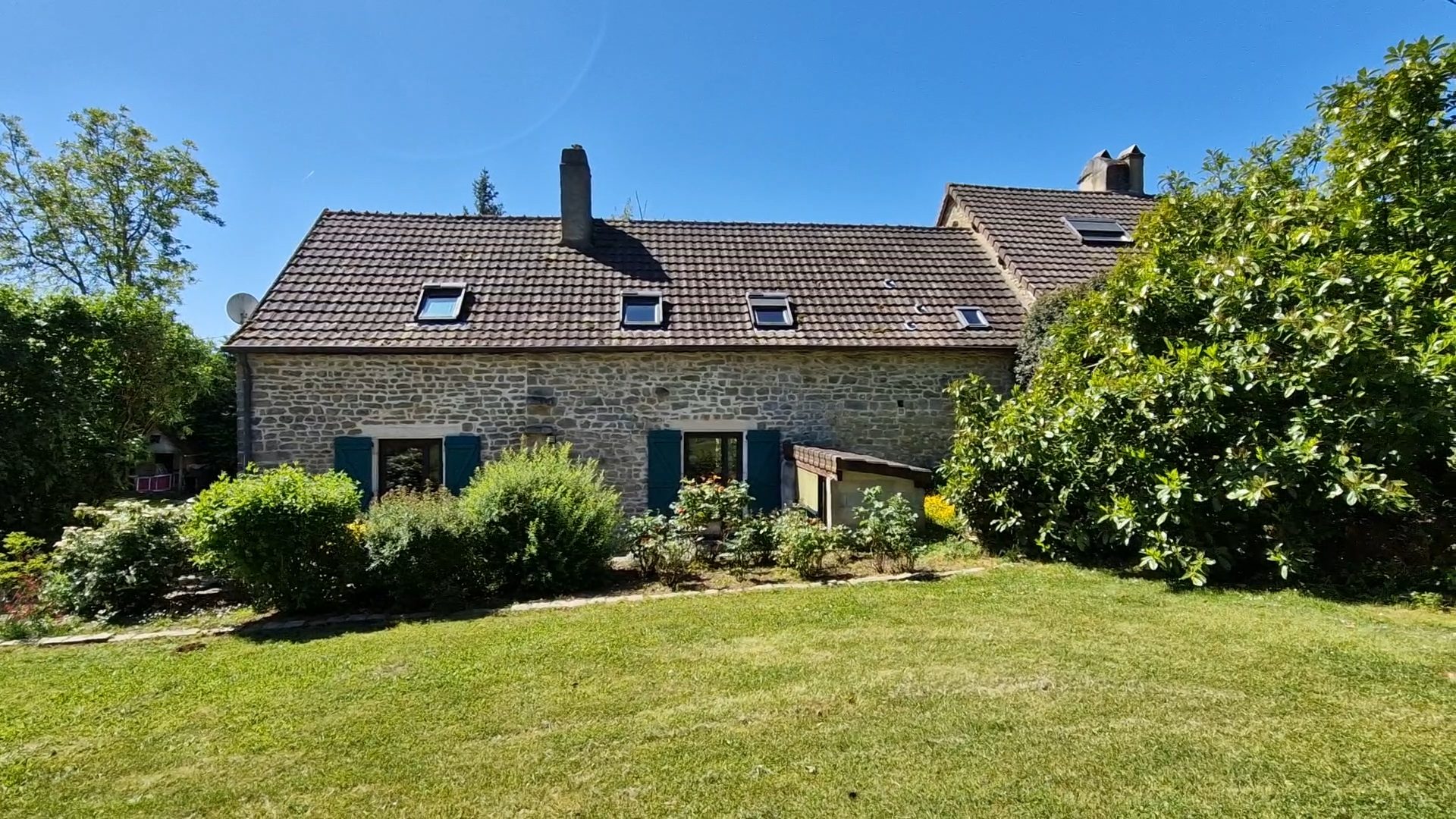 Très belle longère en côte chalonnaise Givry 71640