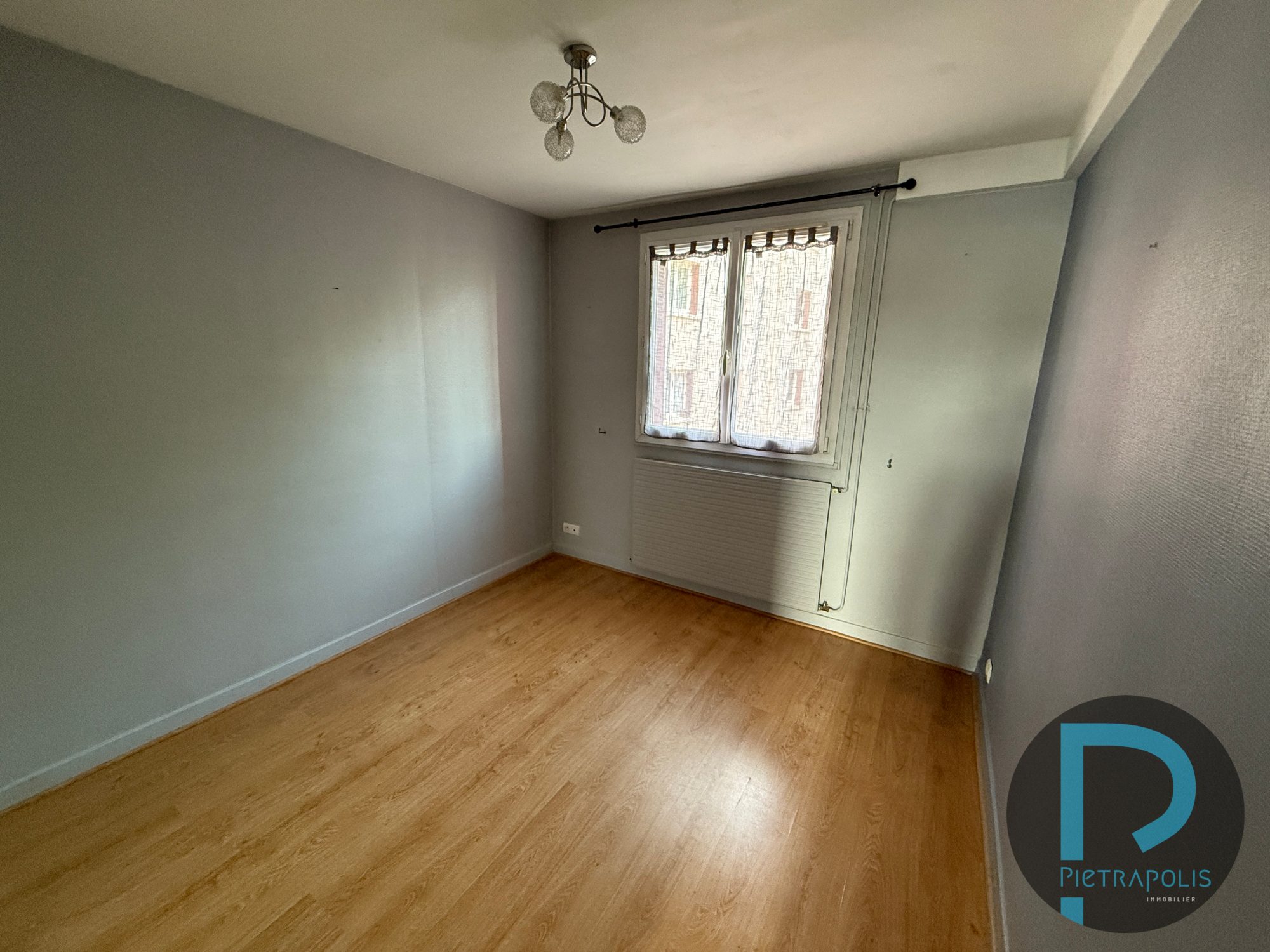 Appartement centre VILLEFRANCHE S/S 64m² - 2 chambres - balcon - cave - garage Villefranche-sur-Saône 69400