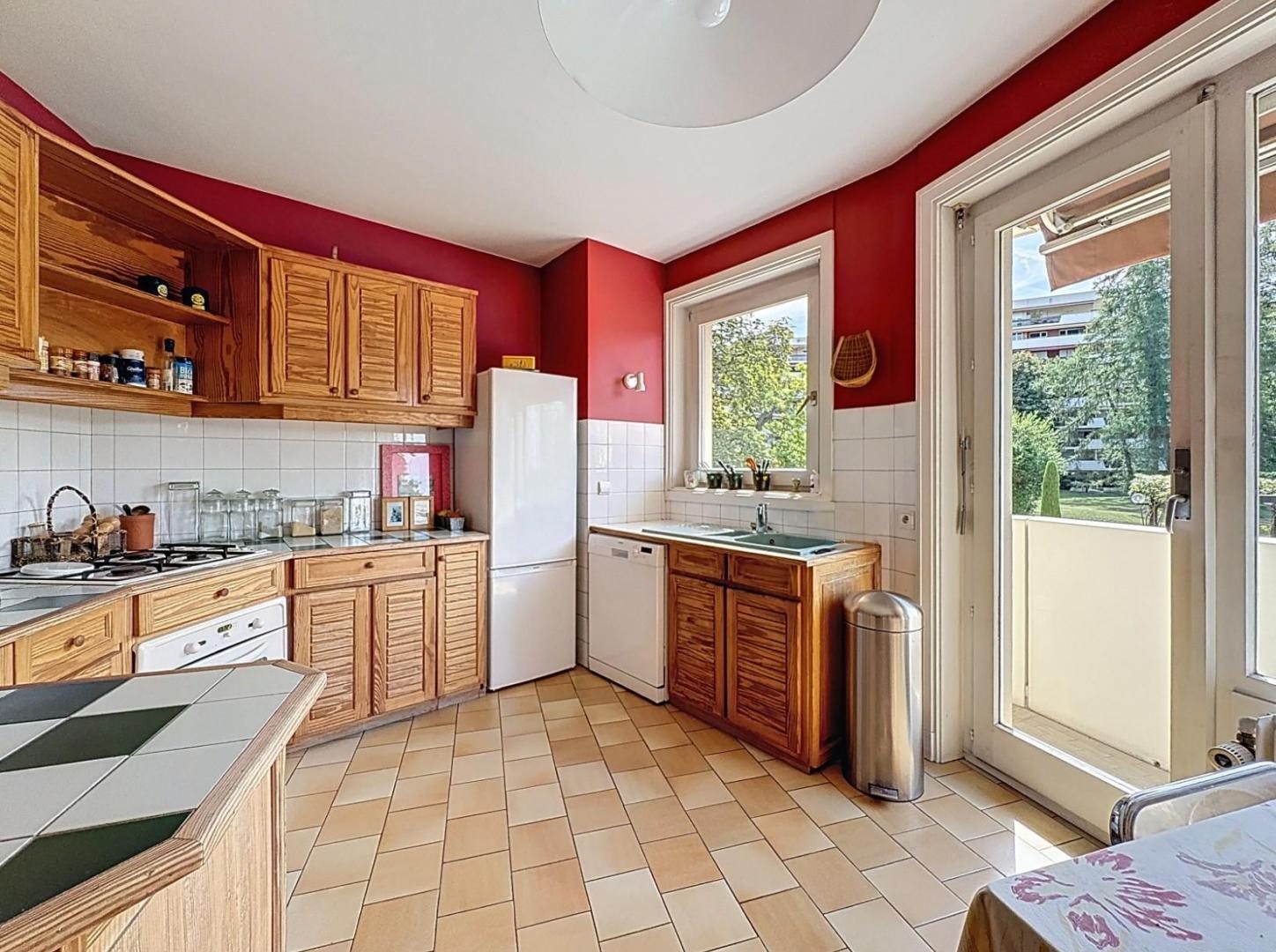 APPARTEMENT DE STANDING AVEC BALCONS Écully 69130