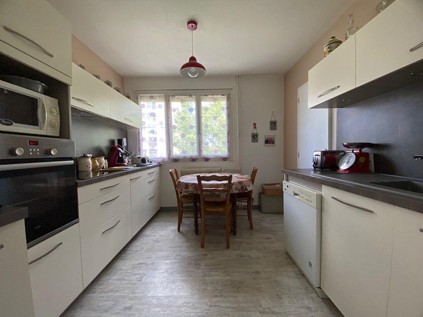 Appartement Lons-Le-Saunier 5 pièces / 3 chambres / 92 m² LONS LE SAUNIER 39000