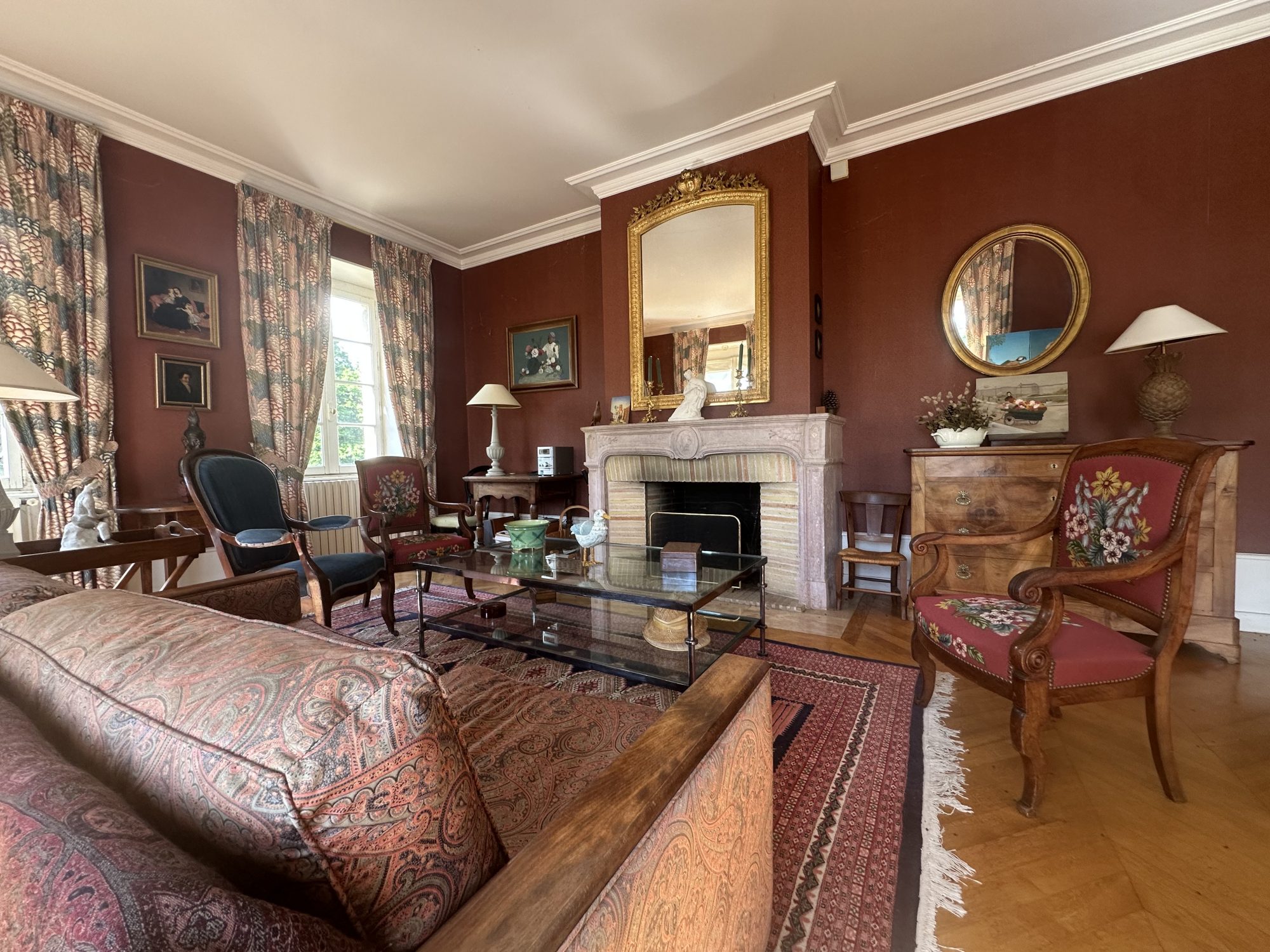 VASTE DOMAINE PROCHE DE MERCUREY Mercurey 71640