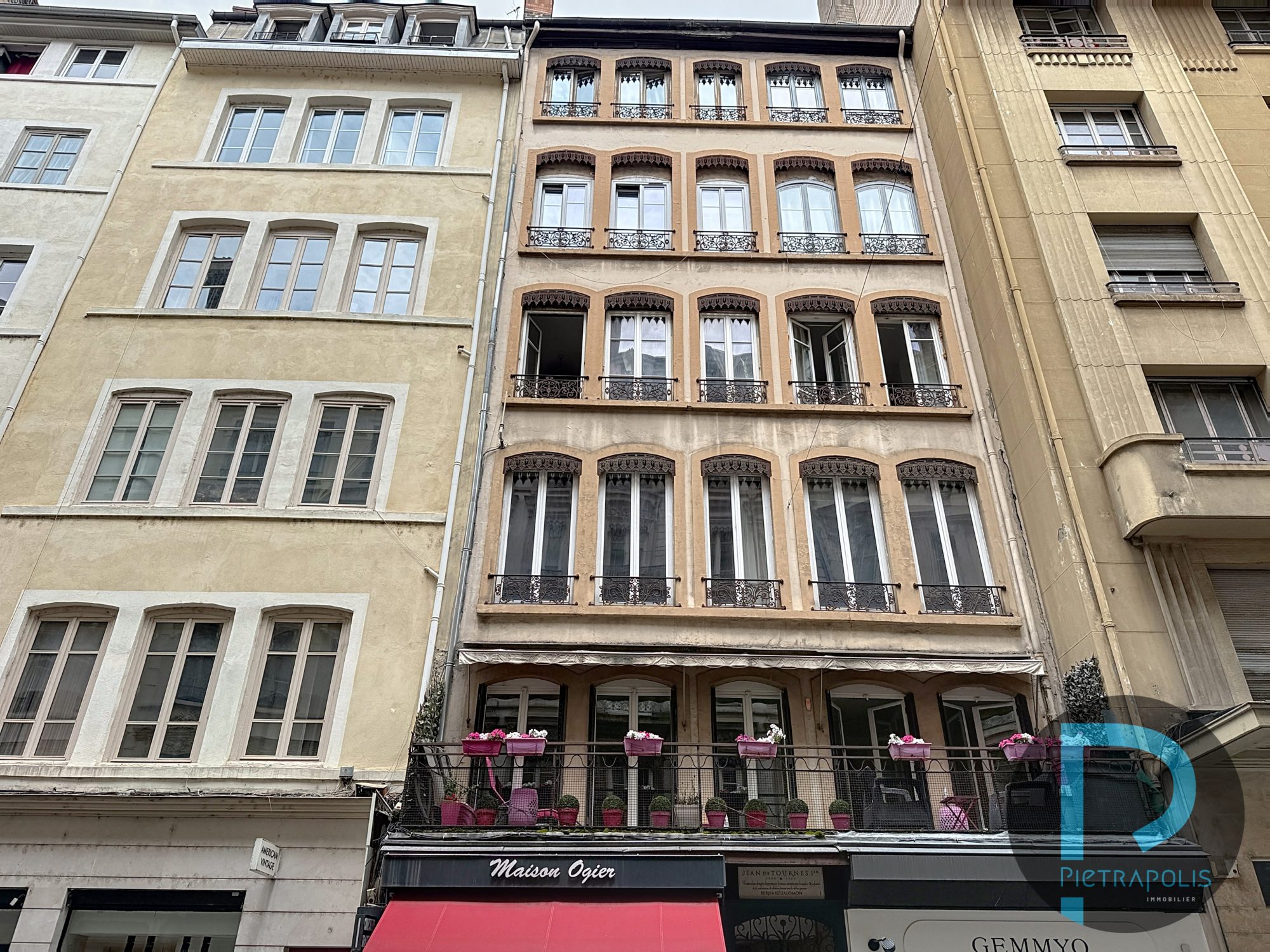 Studio avec mezzanine en plein centre de LYON - Proche de la place des Jacobins - Ascenseur Lyon 69002