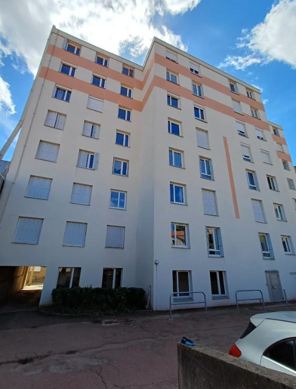 Appartement T2 avec stationnement et balcon Saint-Étienne 42000