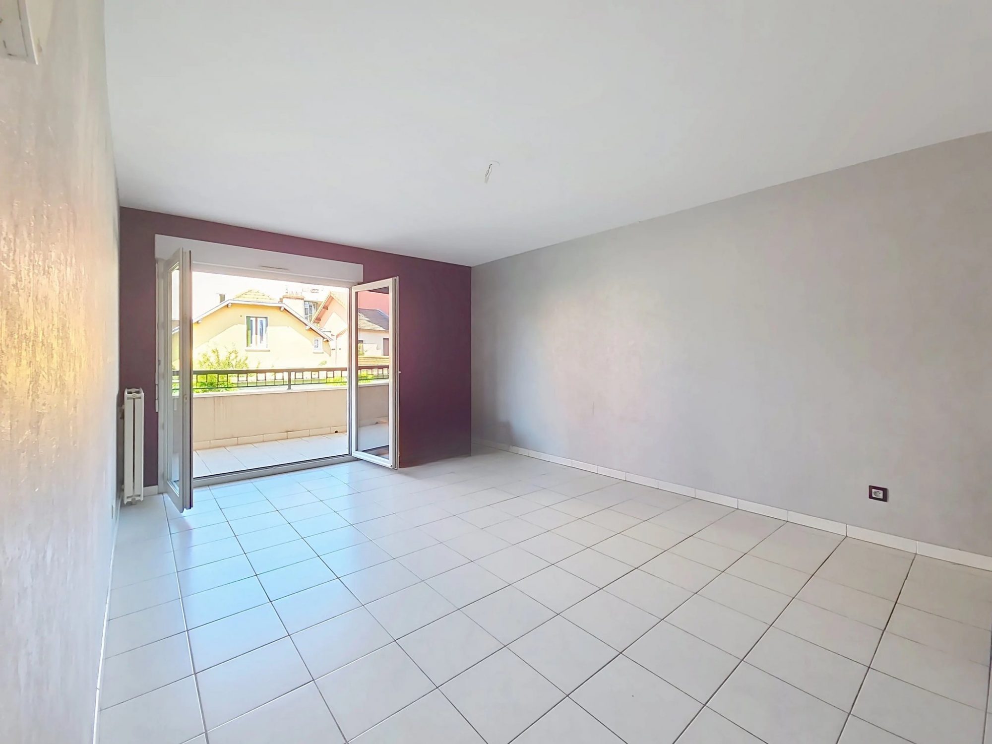 Gratte Ciel Appartement T3 de 68 m2 et Balcon de 9 m2 et Garage Villeurbanne 69100