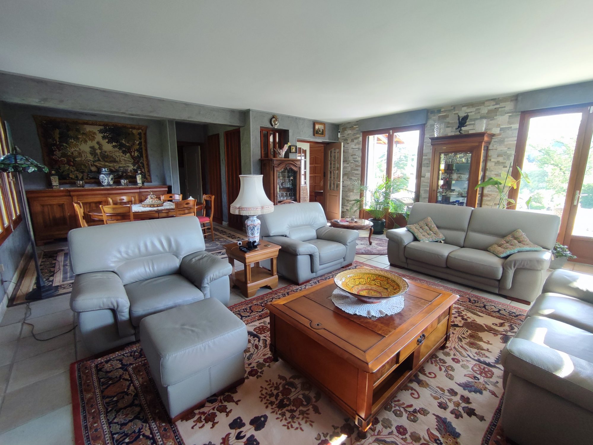 Maison - 8 pièces - 225 m² - Saint-Alyre-d'Arlanc (63220)