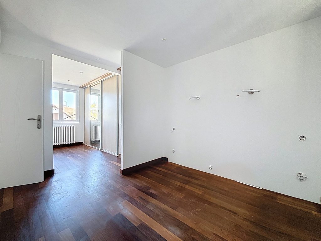 Centre village, belle maison de 160 m², terrain de 850 m² avec piscine Chaponost 69630