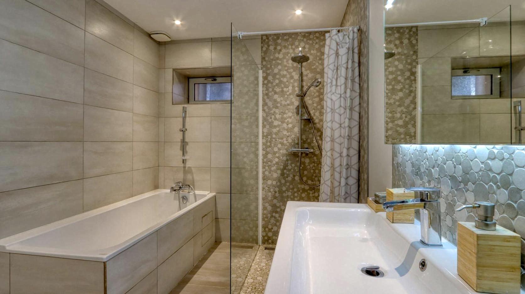 Au coeur du centre d'Écully - Charmante maison avec piscine Écully 69130