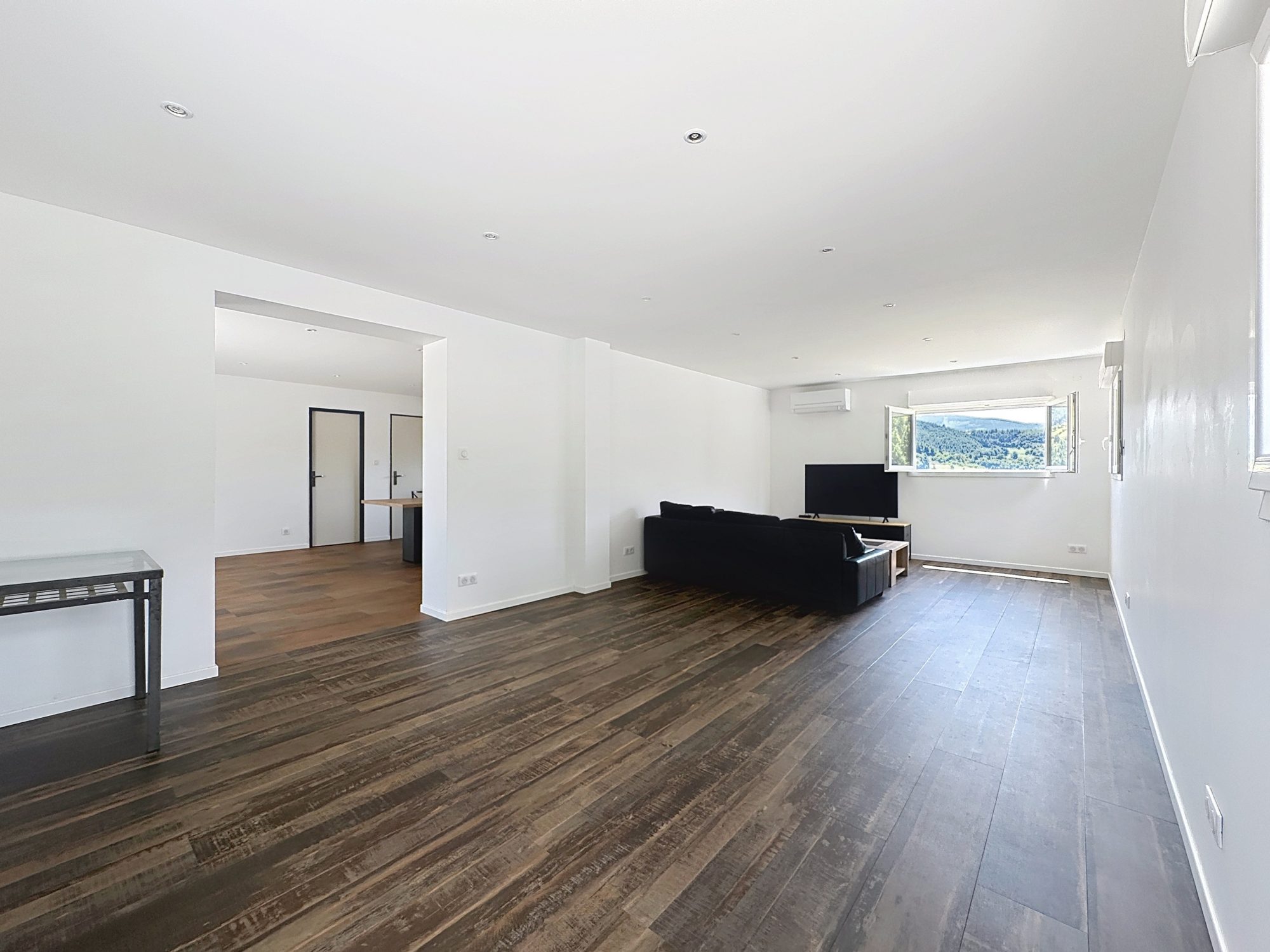 Maison spacieuse, lumineuse sans aucuns travaux intérieur à prévoir Tarare 69170