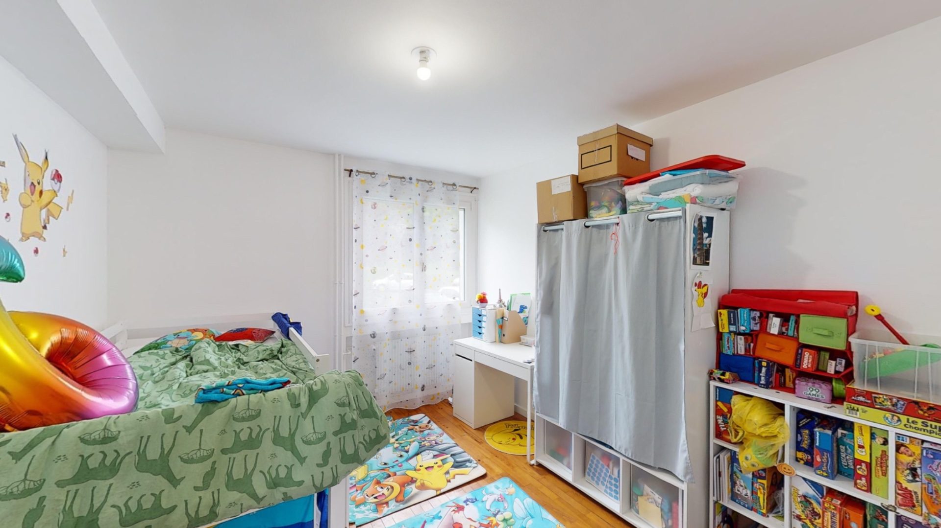 POUR INVESTISSEUR! APPARTEMENT T3 61m2 RÉNOVÉ, 1ER ÉTAGE, BALCON, 2 CHAMBRES, POSSIBILITÉ DE GARAGE EN PLUS, VUE DÉGAGÉE, ESPACES VERTS, RANGEMENTS MULTIPLES, CAVE Firminy 42700