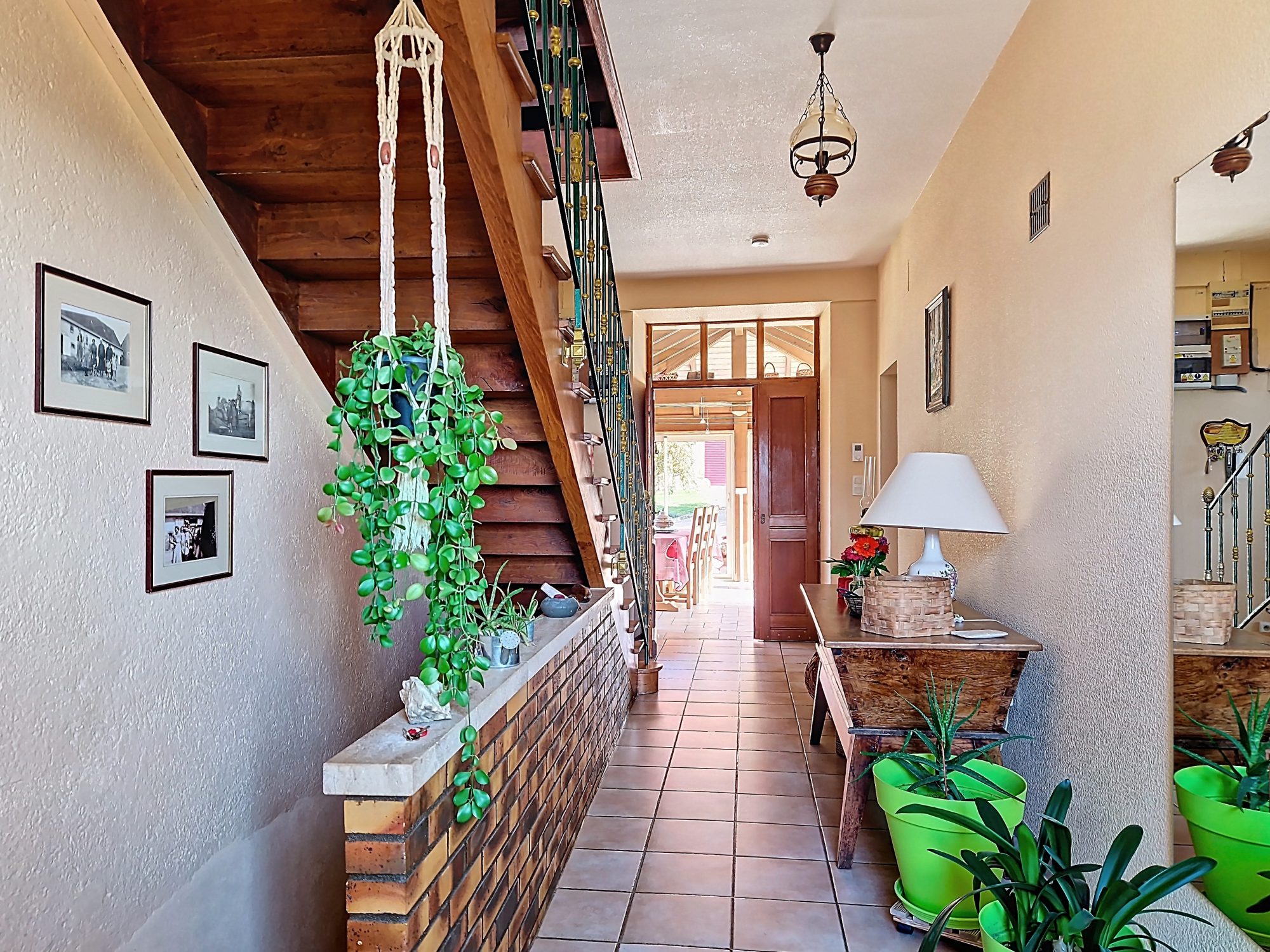 Authentique maison brionnaise  – volumes, charme et potentiel La Clayette 71800