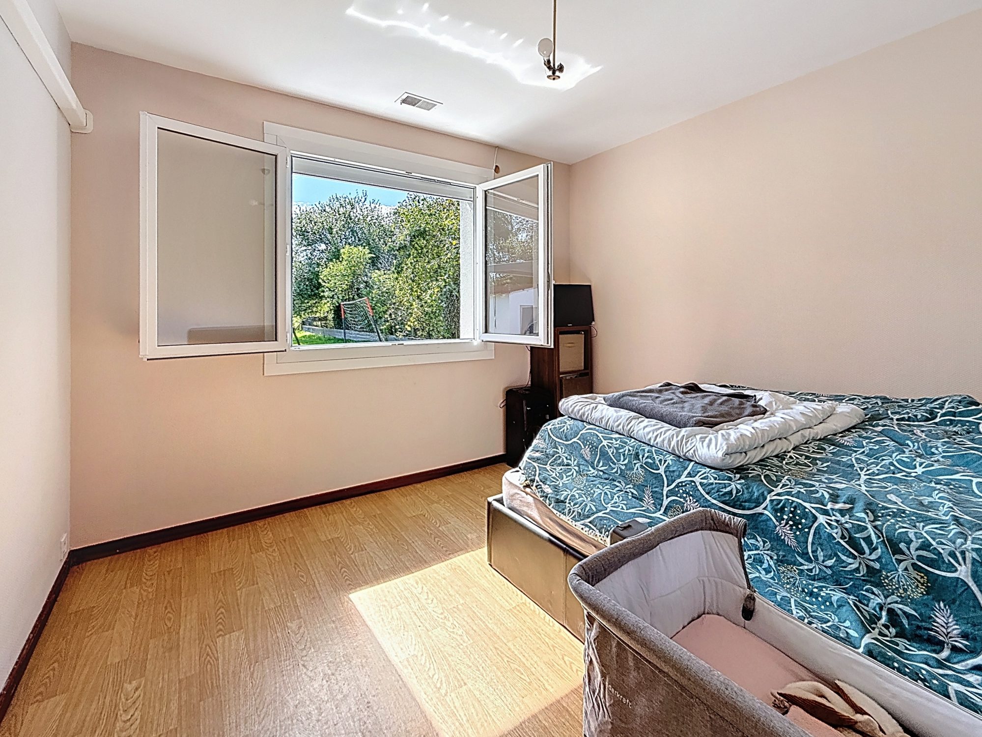 Villa de plain-pied d'environ 100 m² à 20 minutes de Roanne. Briennon 42720