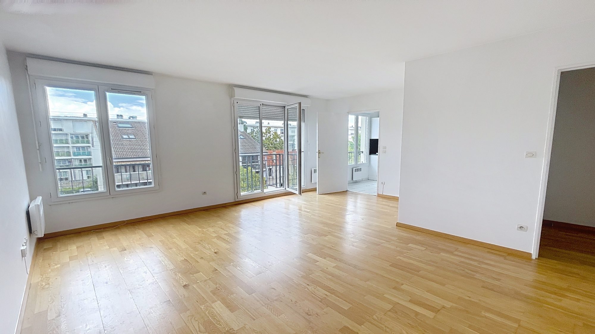 400 m gare TGV/RER B - Dernier étage - T2 de 50 m²