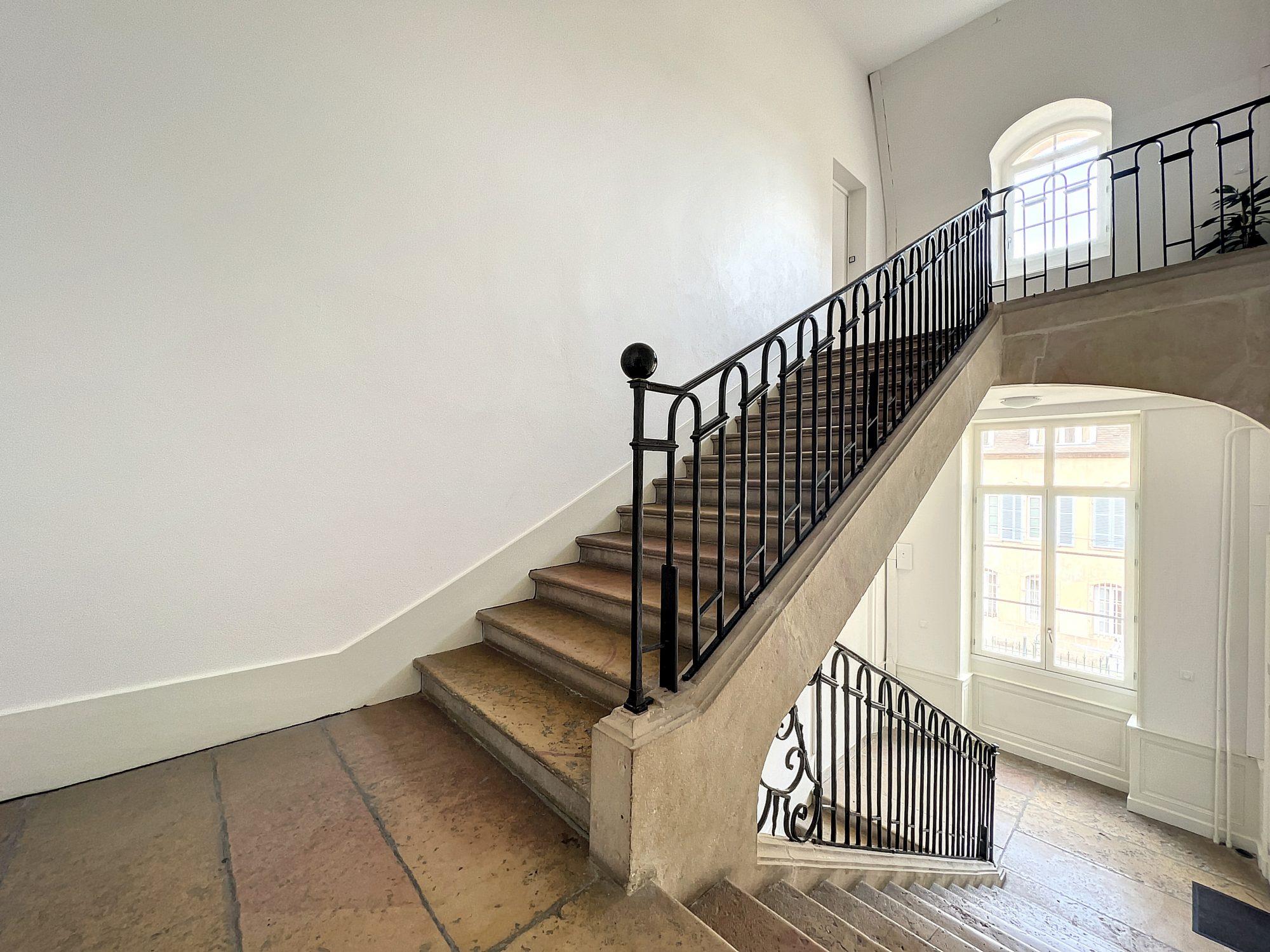 Duplex en hyper centre Dijon 21000