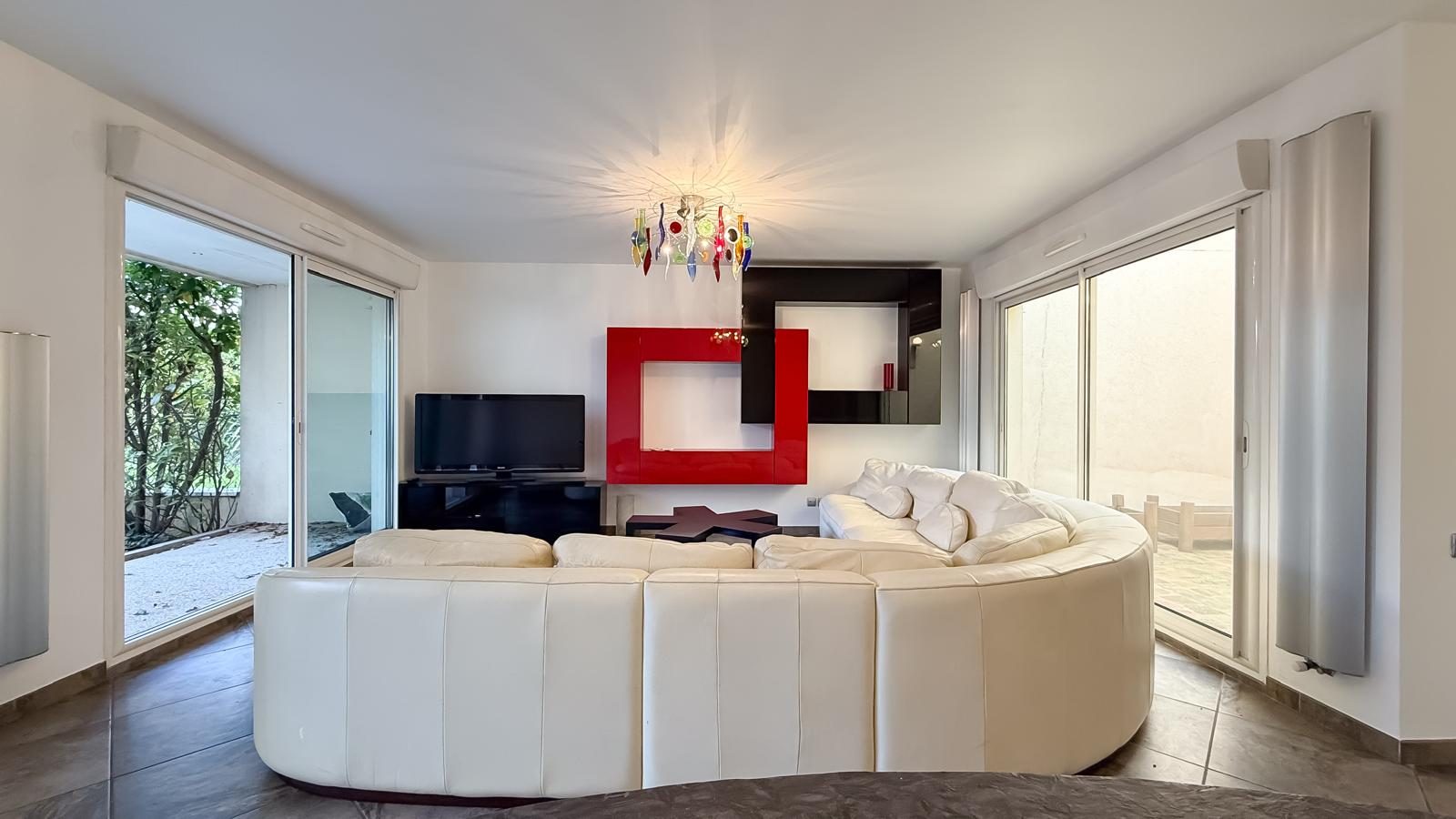 Maison de ville contemporaine  avec jardin et garage Villeurbanne 69100