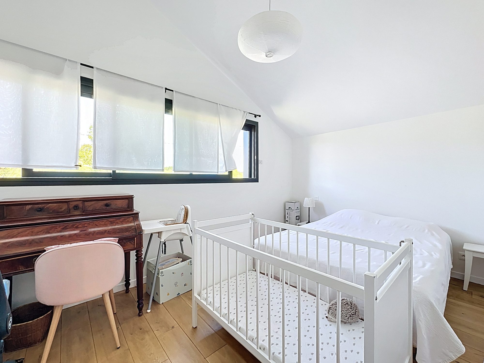 Maison d'architecte- 5 chambres, 3 salles d’eau, prestations haut de gamme et confort énergétique (DPE A) Fleurieux-sur-l'Arbresle 69210