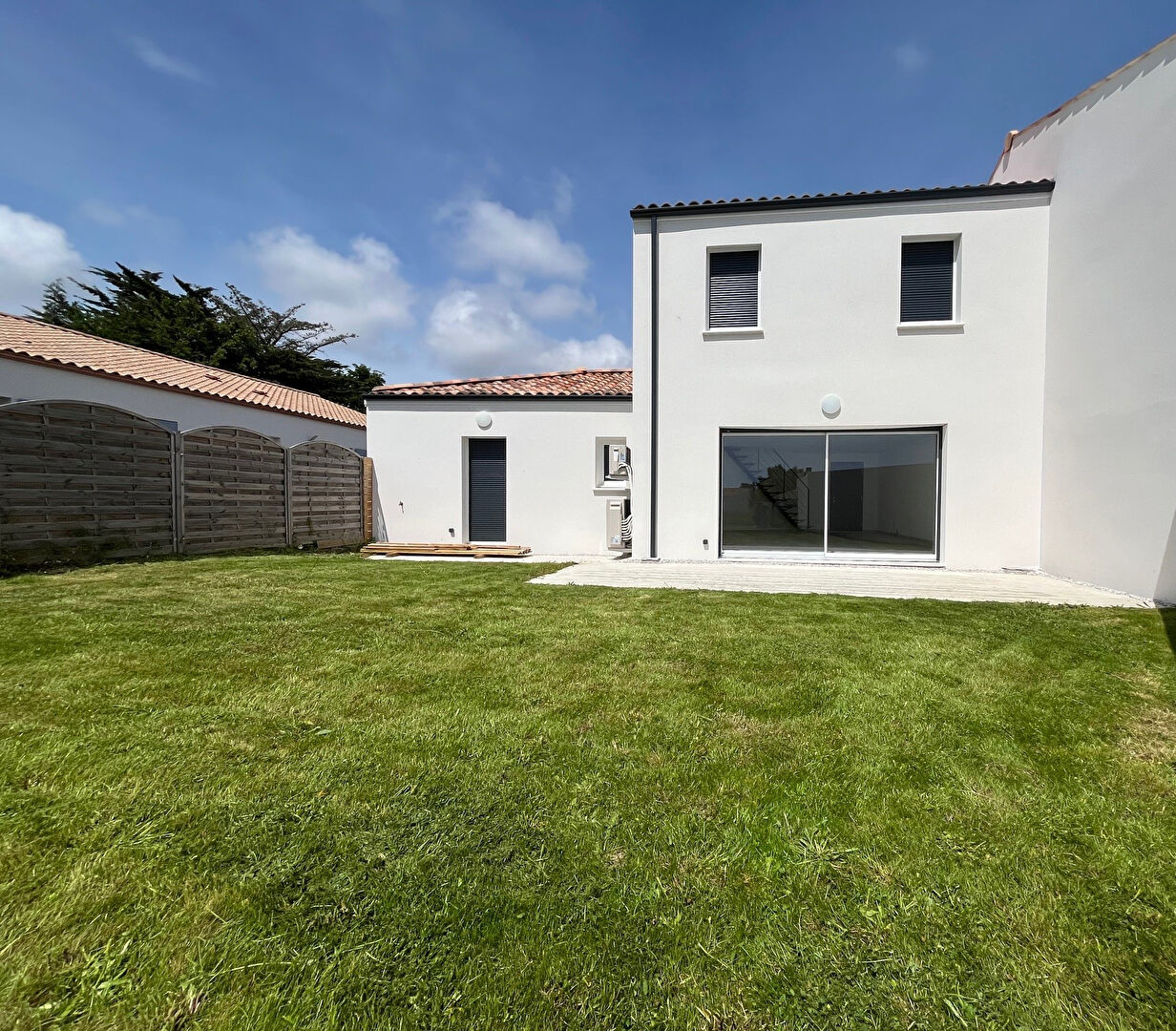 MAISON BBC NEUVE Climatisée de 109,42m² sur terrain de 258m² SAINT GILLES CROIX DE VIE 85800