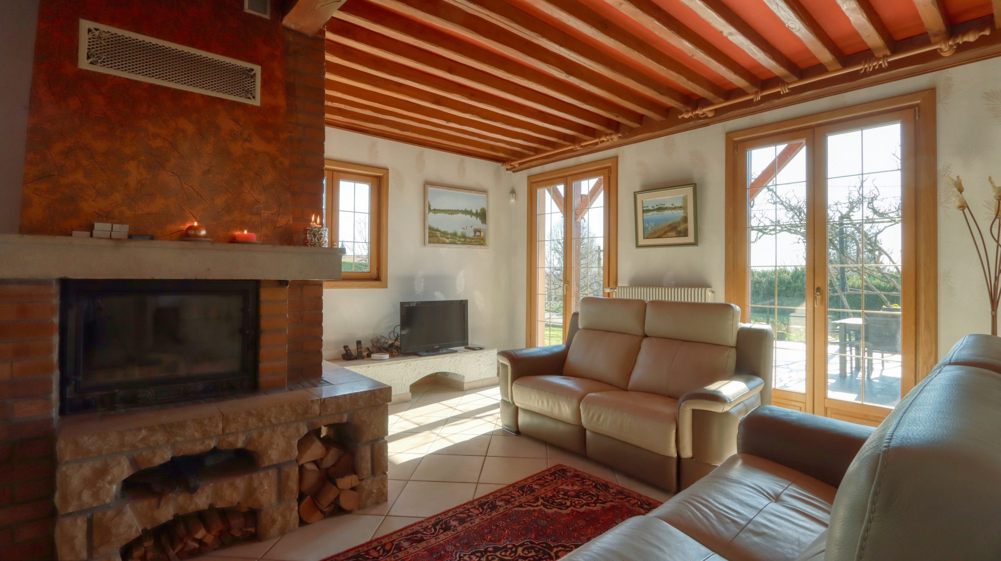 La Boisse -Maison de 126m2 carrez - Terrain 1030m2- combles aménageables 137m2-Sous-sol 140m2 La Boisse 01120