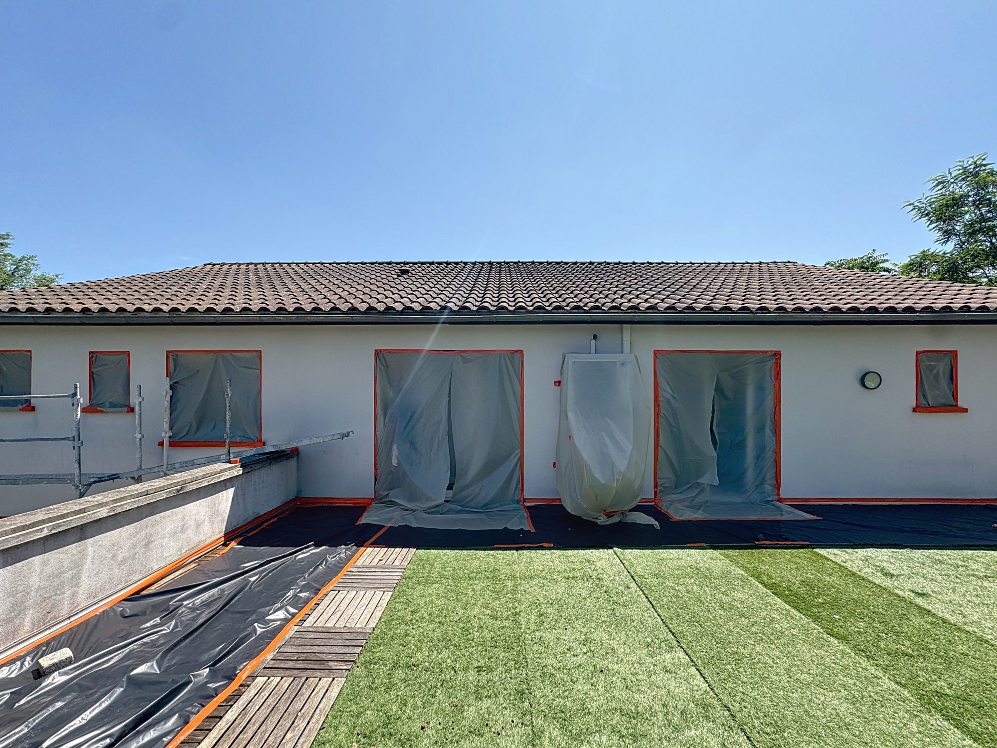 Bâtiment Commercial ou de Bureaux à Craponne de 430m2 Craponne 69290