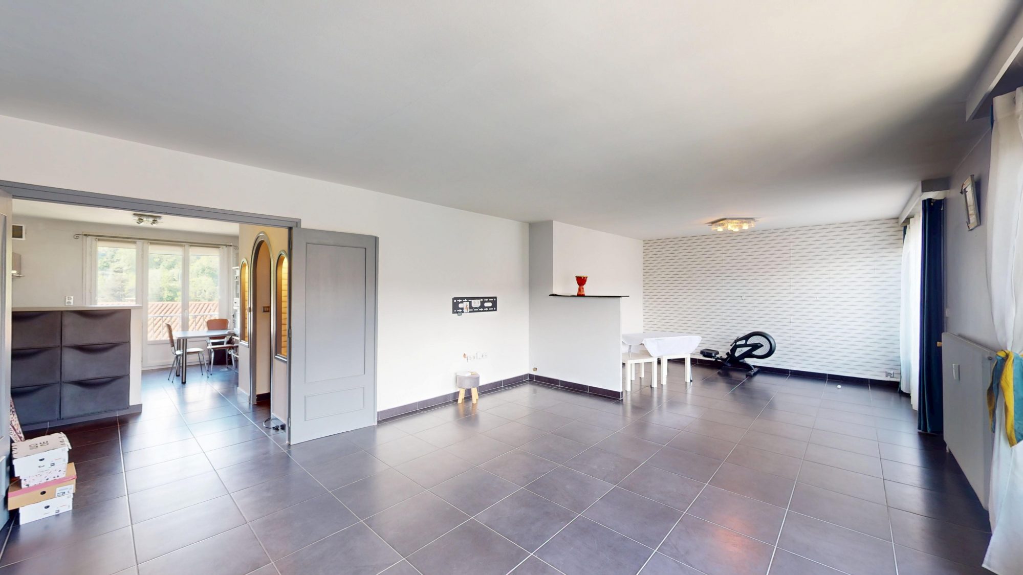 Appartement - 3 pièces - 89 m² - Le Chambon-Feugerolles (42500)