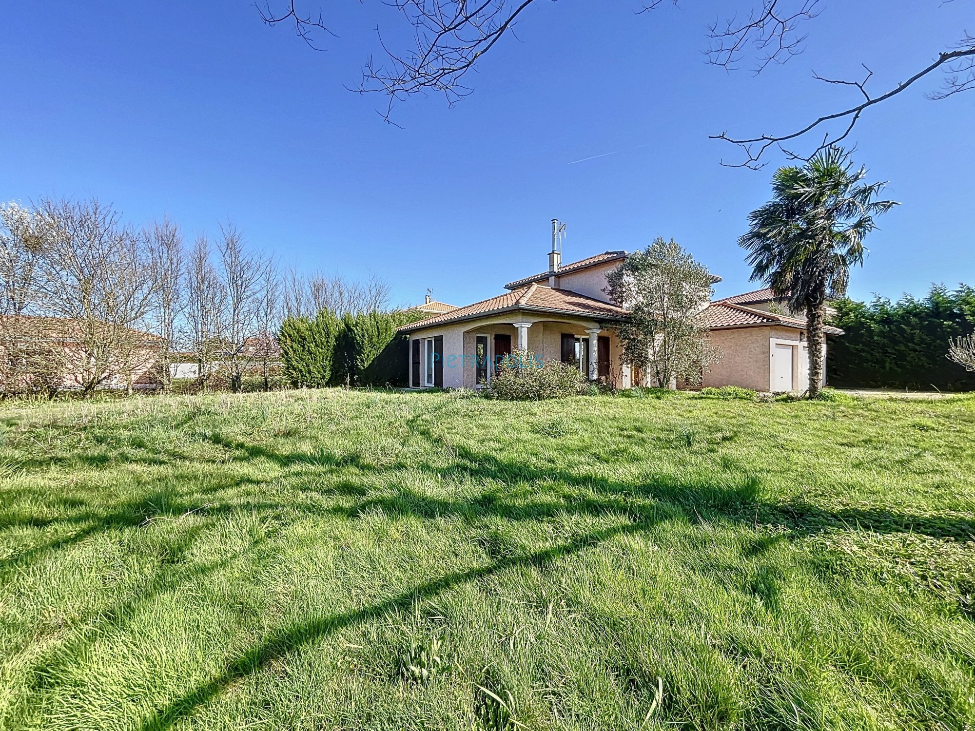 MAISON SAVIGNEUX   VENDUE Savigneux 01480