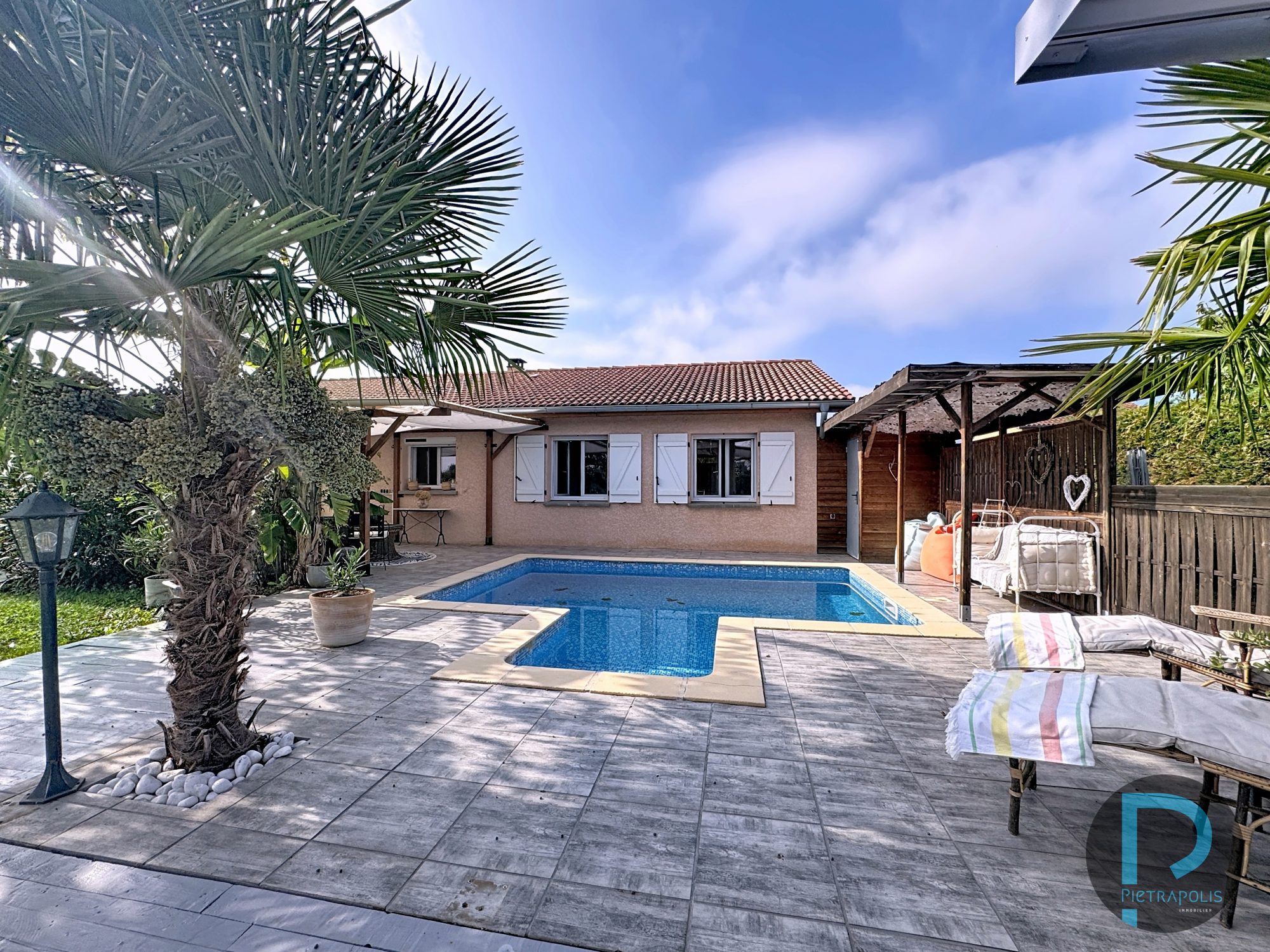 SAINT CYR EUR MENTHON plain-pied avec piscine