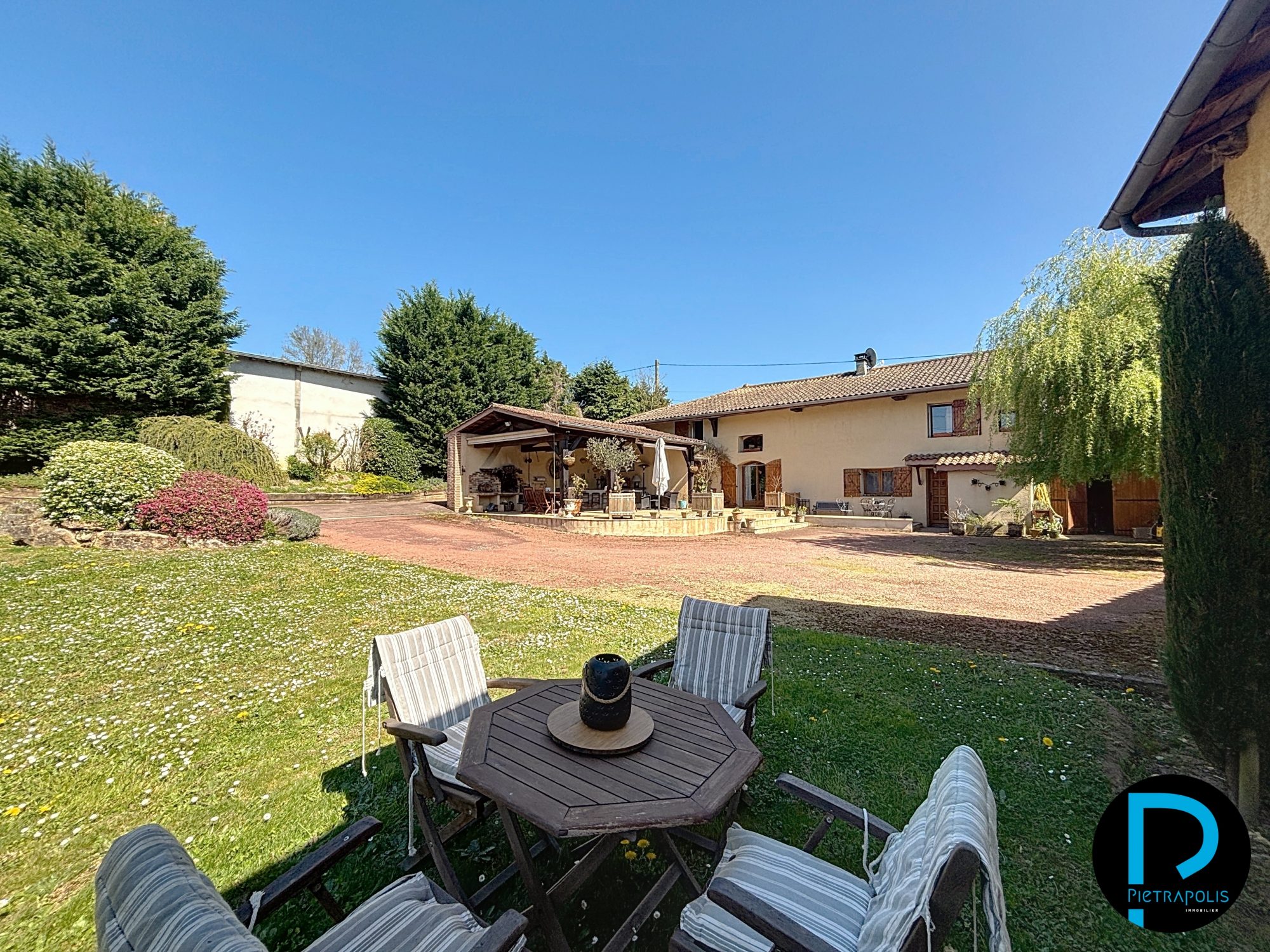 MAISON DE CHARME A LA CAMPAGNE 174m² L'ABERGEMENT CLEMENCIAT L'Abergement-Clémenciat 01400