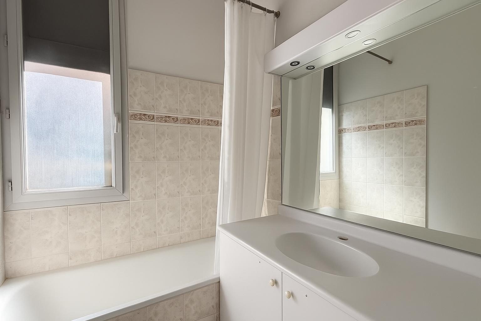 T3  Croix -Rousse avec terrasse et box ferm Lyon 69004