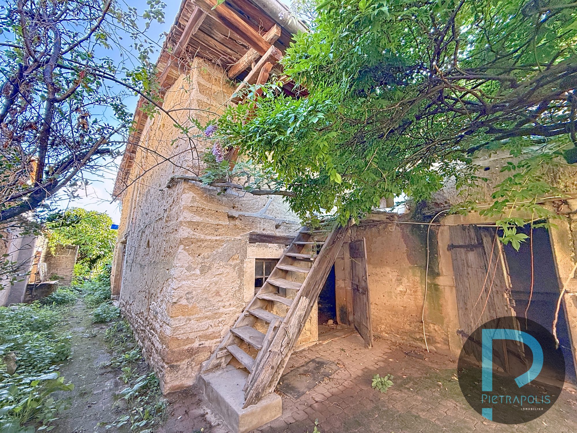 Maison de village avec terrain de 375m² avec travaux à prévoir