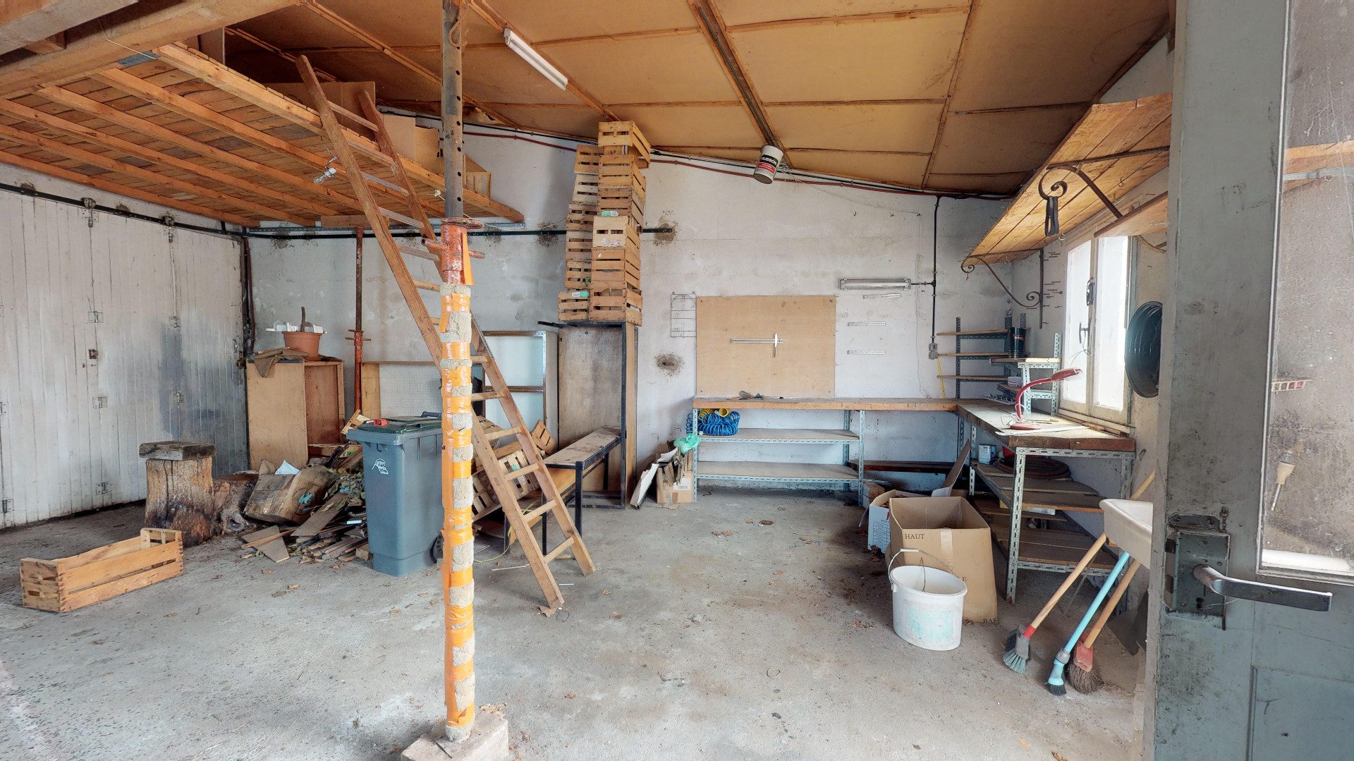 Maison de bourg 150 m² habitables à rénover - Fort potentiel - Le Monastier-sur-Gazeille Le monastier-sur-gazeille 43150