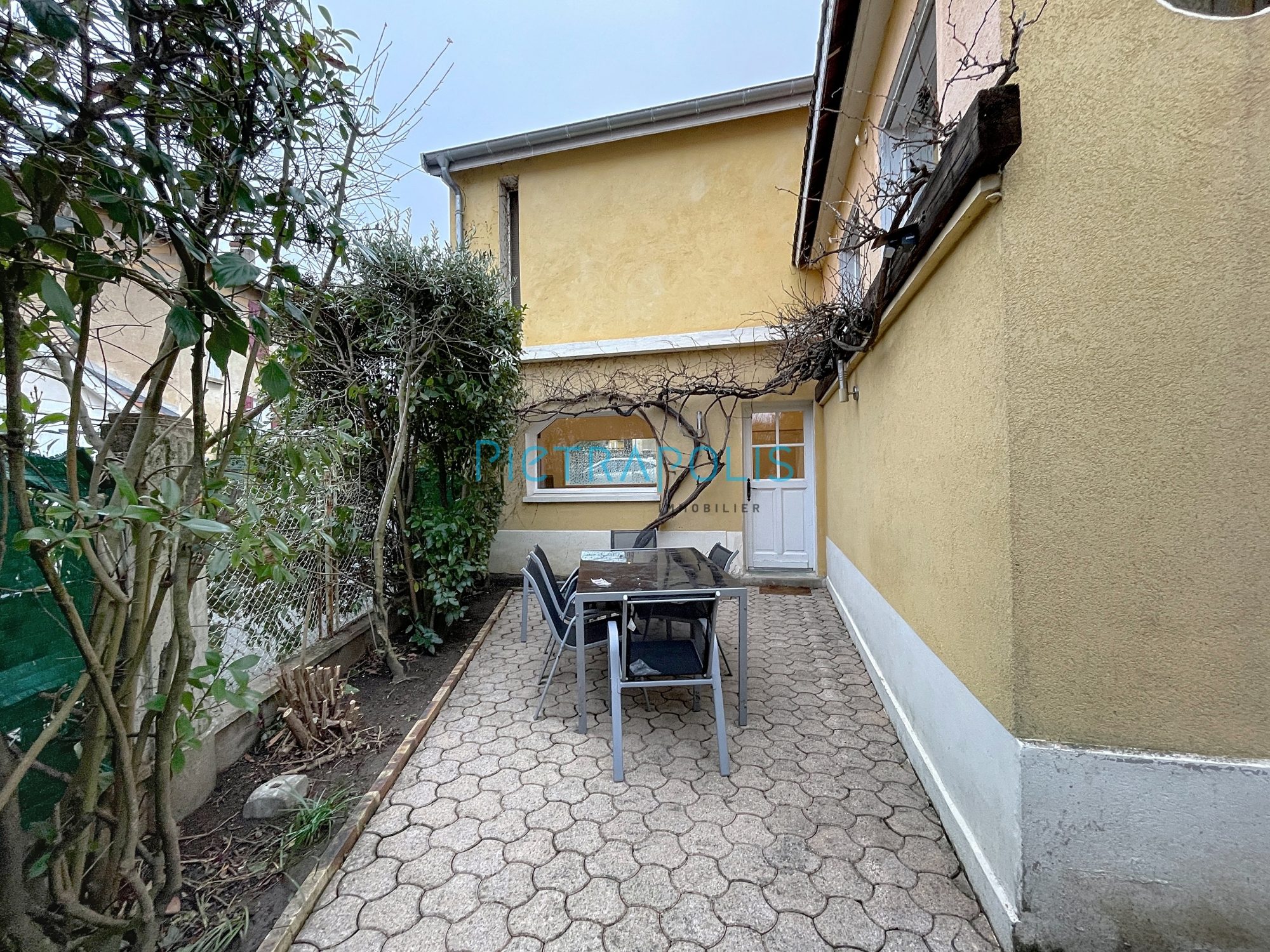 LIMAS MAISON DE VILLE FAMILLIALE PROCHE GARE ET CENTRE VILLE Limas 69400