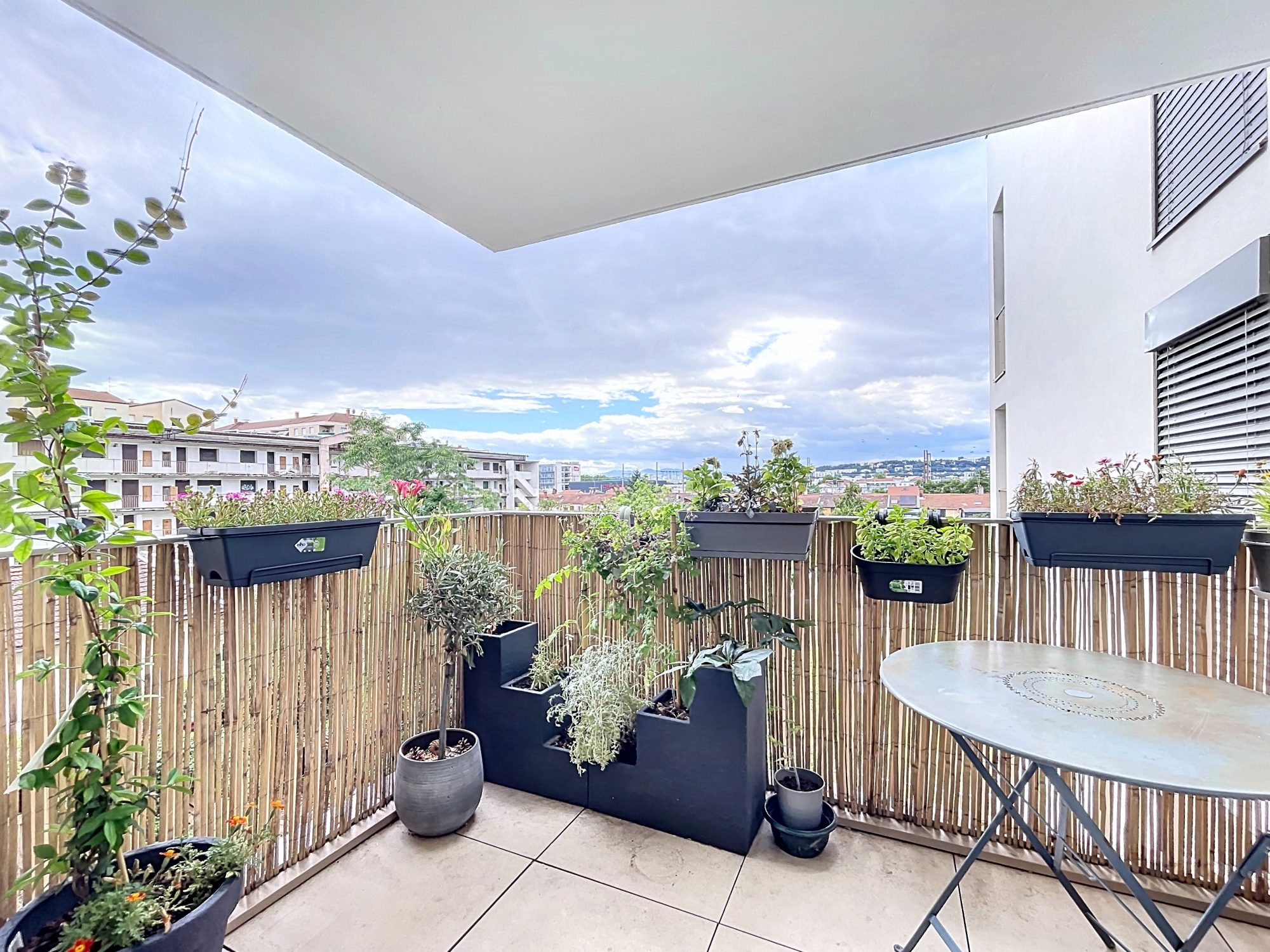 T3 de 70 m2 balcon sans vis-à-vis