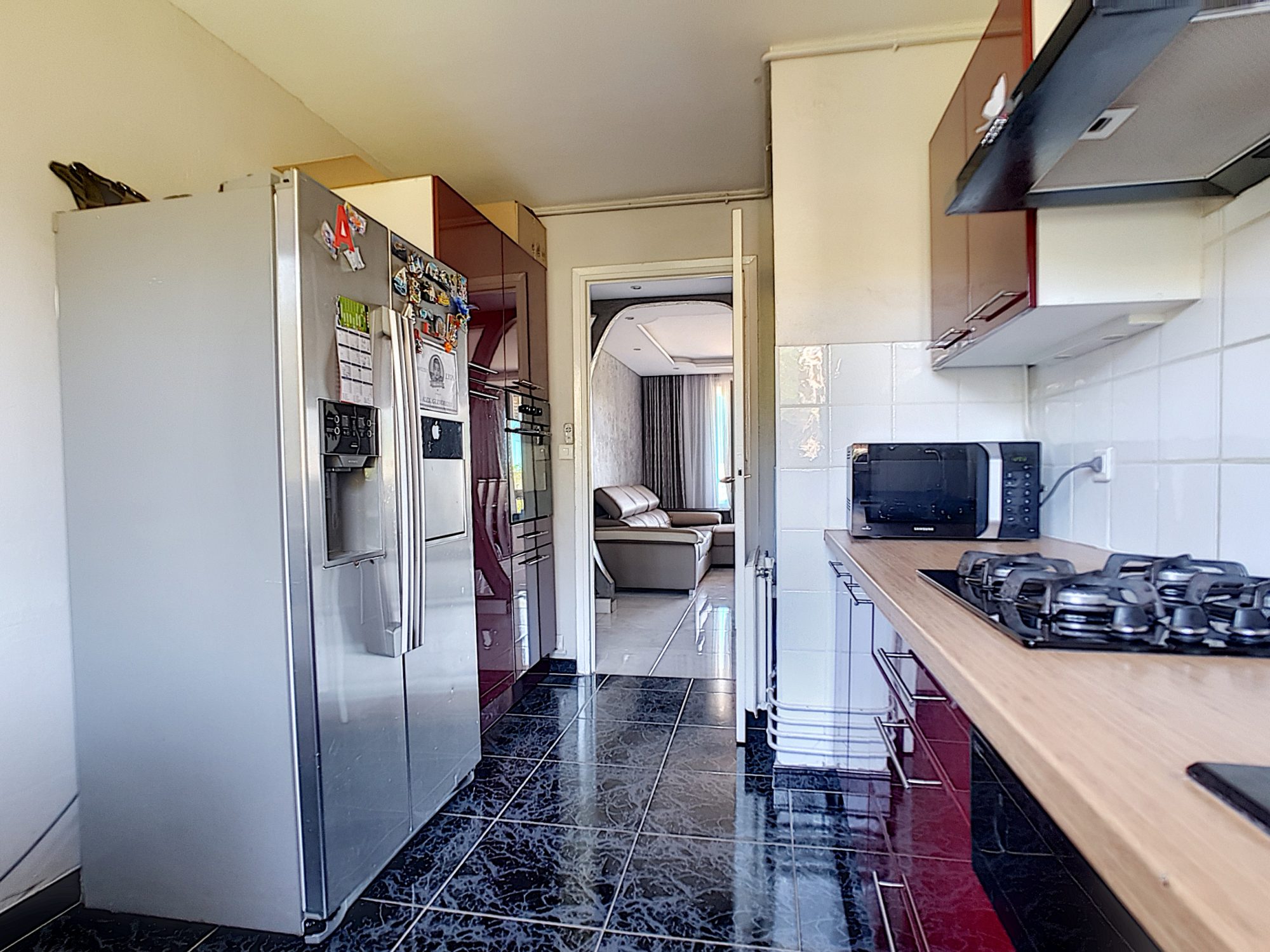 T3 de 70m² lumineux traversant avec balcon et parking Bron 69500