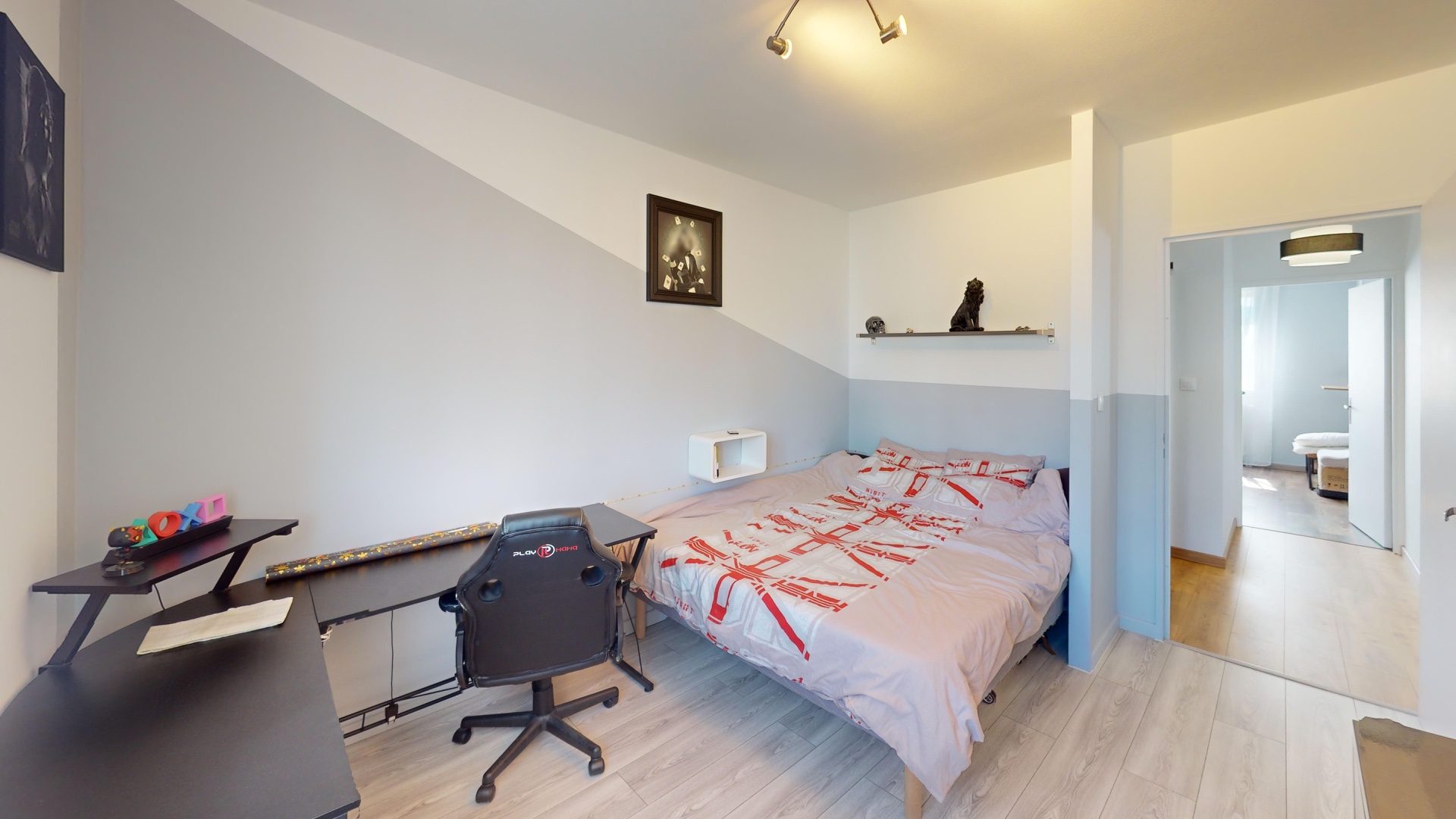 APPARTEMENT RENOVÉ RÉCEMMENT 77m2, BALCON, GARAGE, PARKING PRIVATIF, 3 CHAMBRES, CUISINE ÉQUIPÉE, ISOLATION EXTÉRIEURE, FAIBLES CHARGES, COPROPRIÉTÉ SÉCURISÉE, CAVE, ESPACES VERTS, PROCHE TOUTES COMMODITÉS Unieux 42240