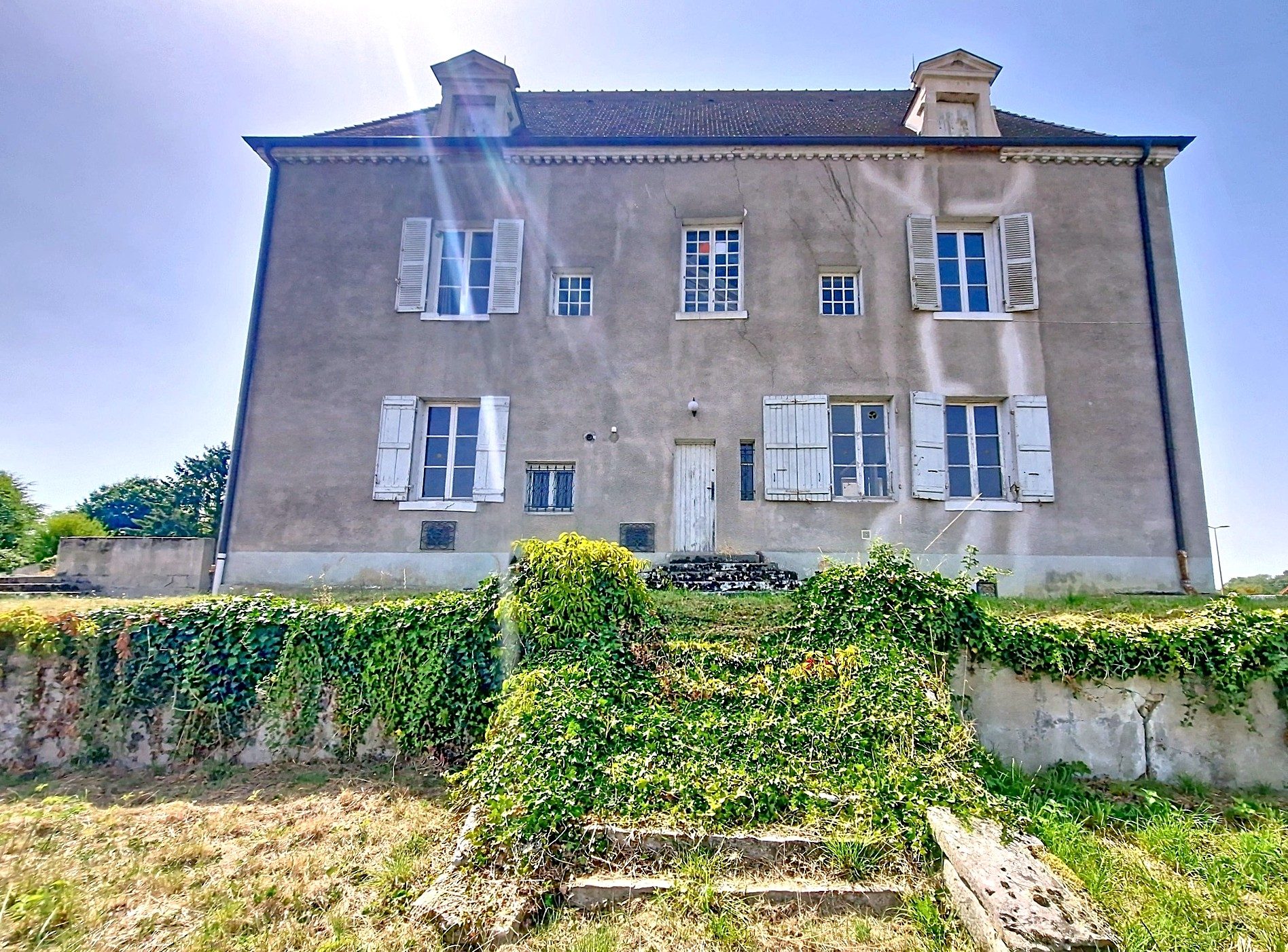 Maison - 5 pièces - 192 m² - Chalon-sur-Saône (71100)
