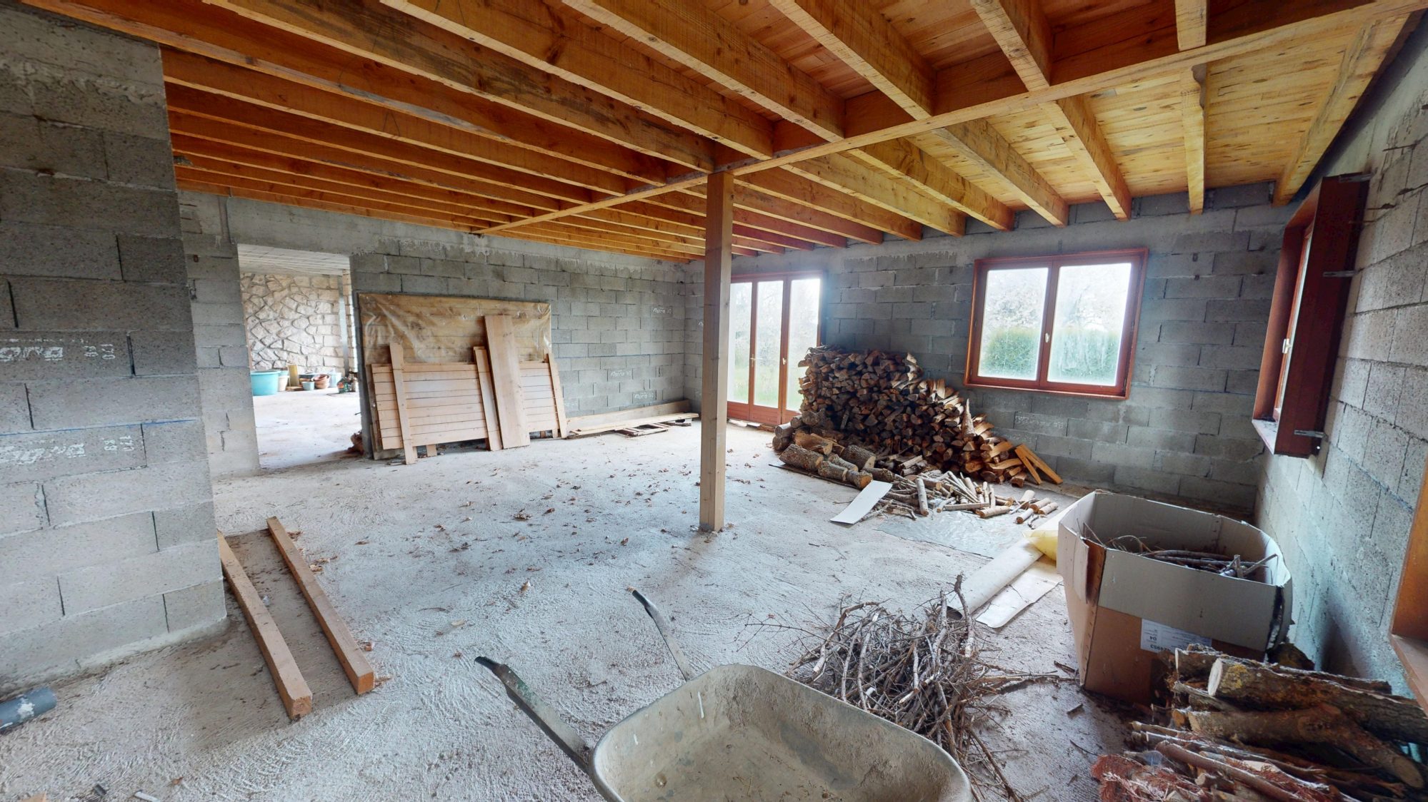 CHALET ET DEPENDANCES Saint-Pal-de-Chalencon 43500