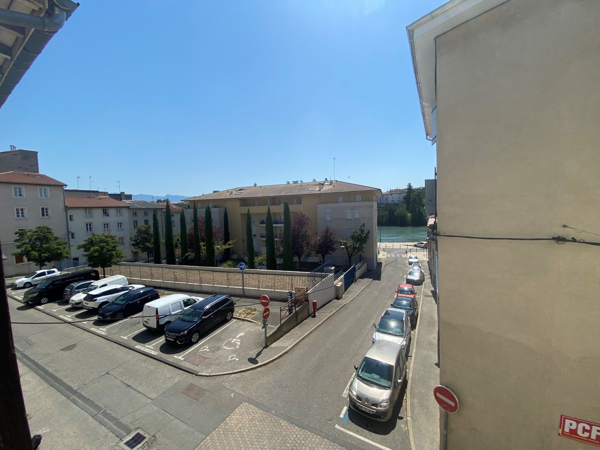 ROMANS Immeuble d'env 95 m² avec 3 lots Romans-sur-Isère 26100