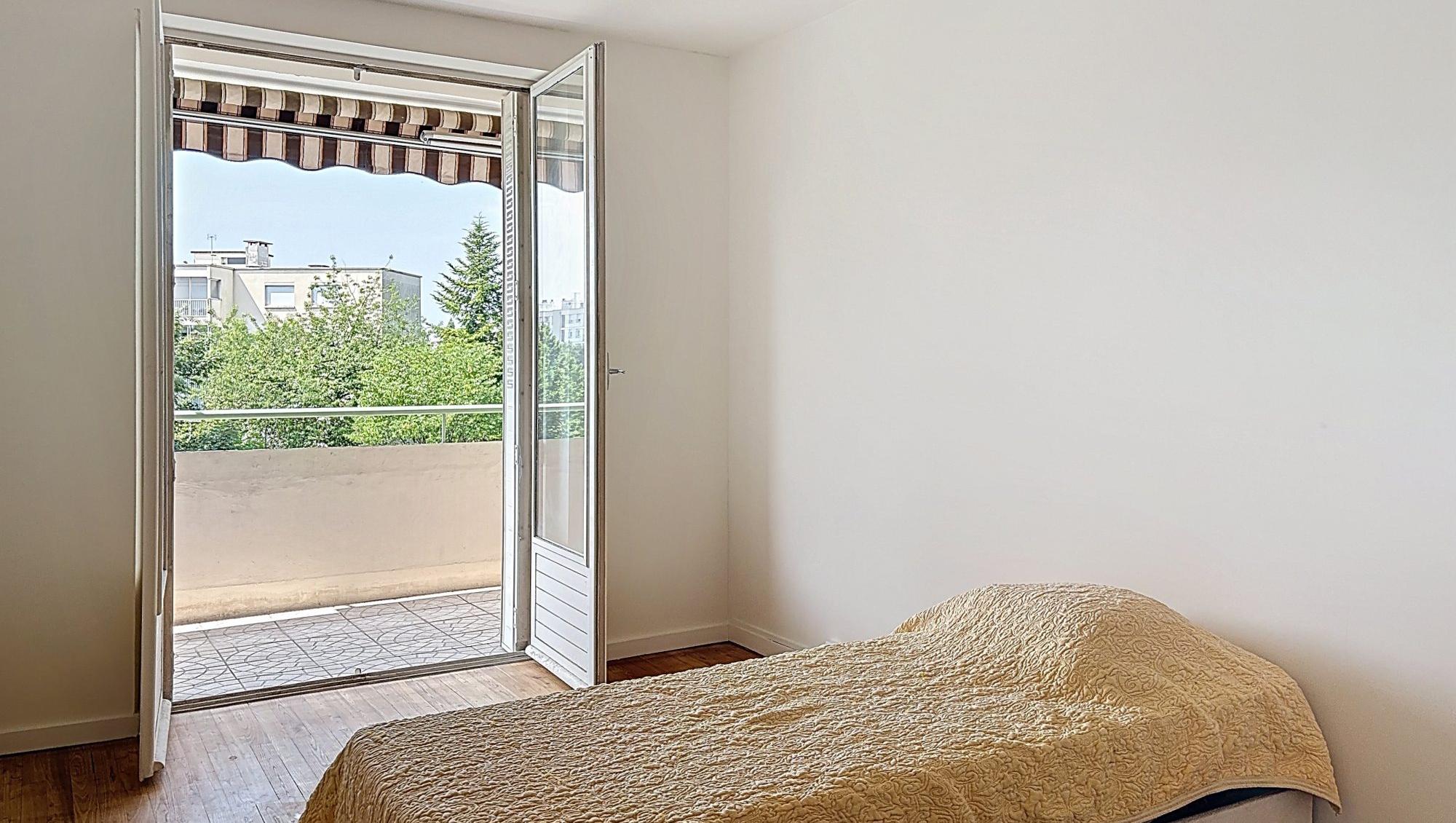 grand T3 78 m² avec balcons au métro cuire Caluire-et-Cuire 69300