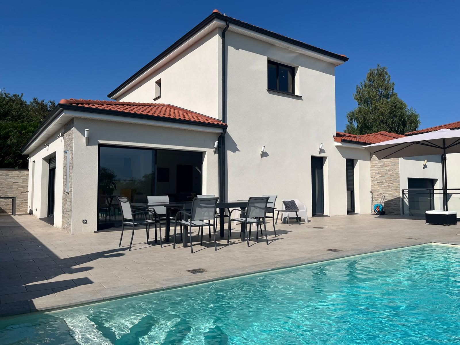 Maison - 6 pièces - 160 m² - PRESTIGE - Clermont-Ferrand (63000)